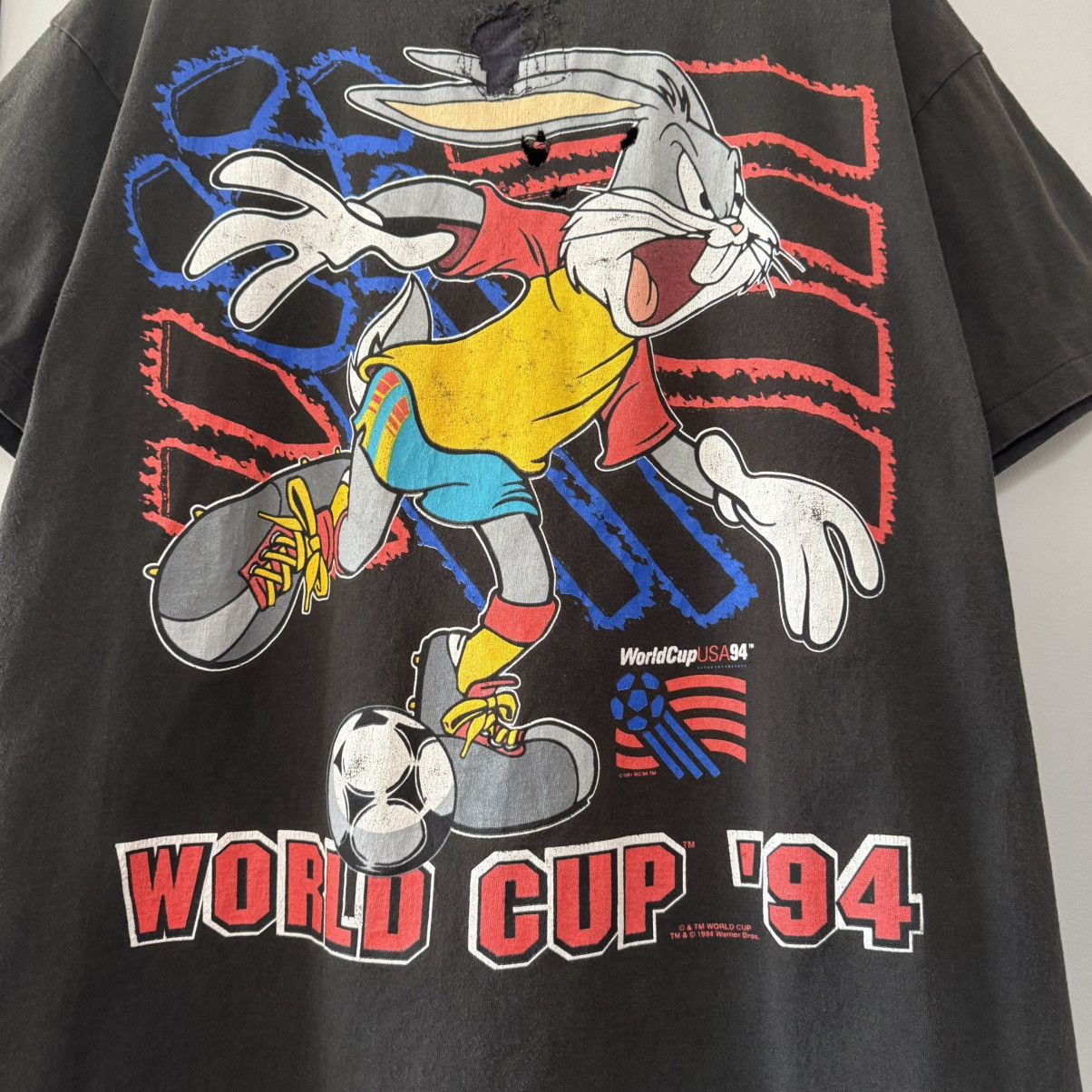 Vintage VINTAGE 1994 WORLD CUP BUGS BUNNY LOONEY TUNES TEE Size US L / EU 52-54 / 3 - 4 Thumbnail