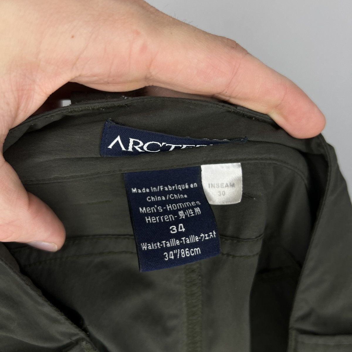Arc'teryx Arcteryx Vintage Outdoor Shorts Dark Khaki Green Cargo Size US 34 / EU 50 - 9 Thumbnail