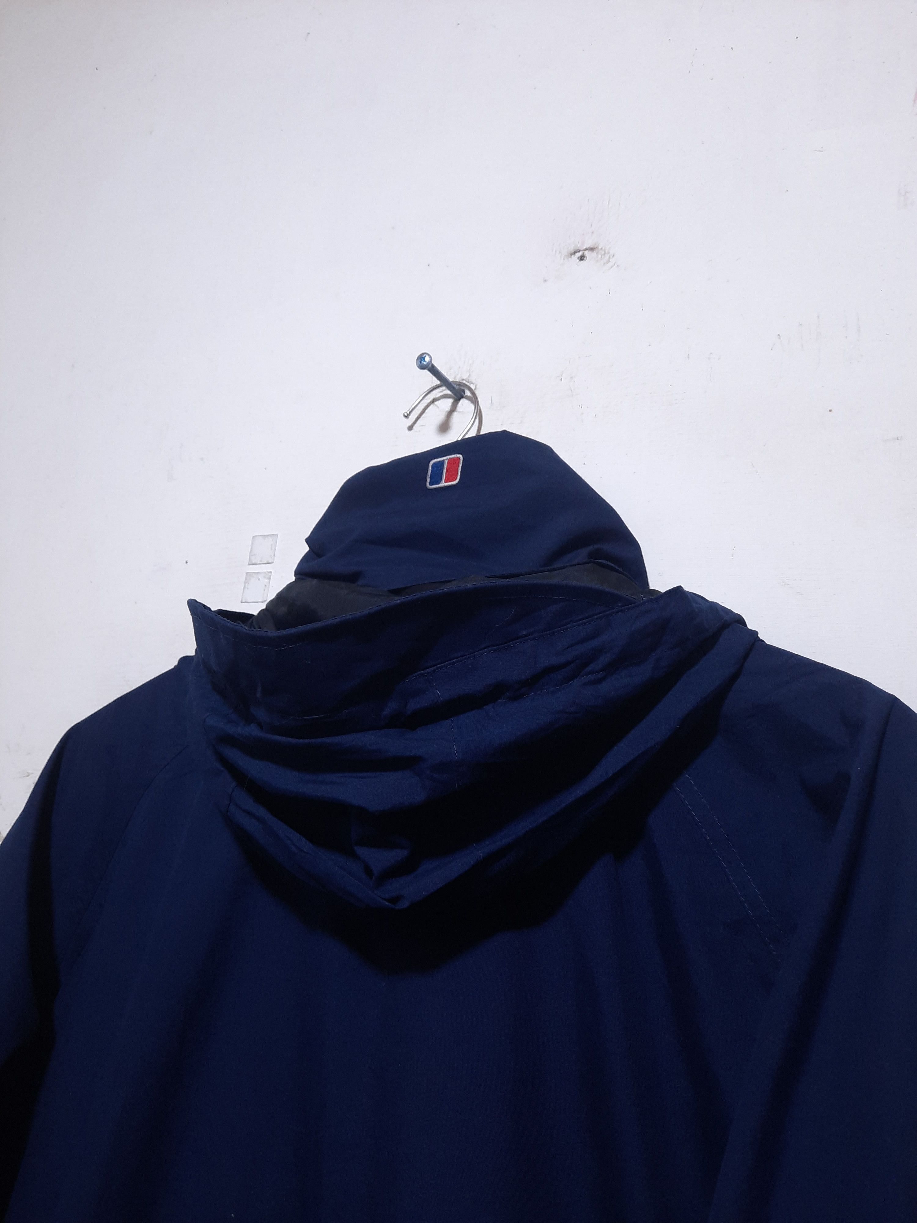 Berghaus Berghaus Aquafoil Outdoor Jacket Gorpcore Size US L / EU 52-54 / 3 - 3 Thumbnail
