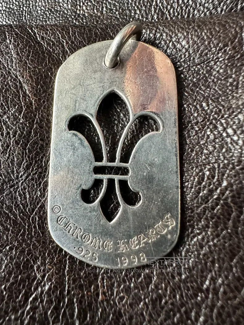 Chrome Hearts CHROME HEARTS Cutout Iris Military Badge Pendant Size ONE SIZE - 1 Thumbnail