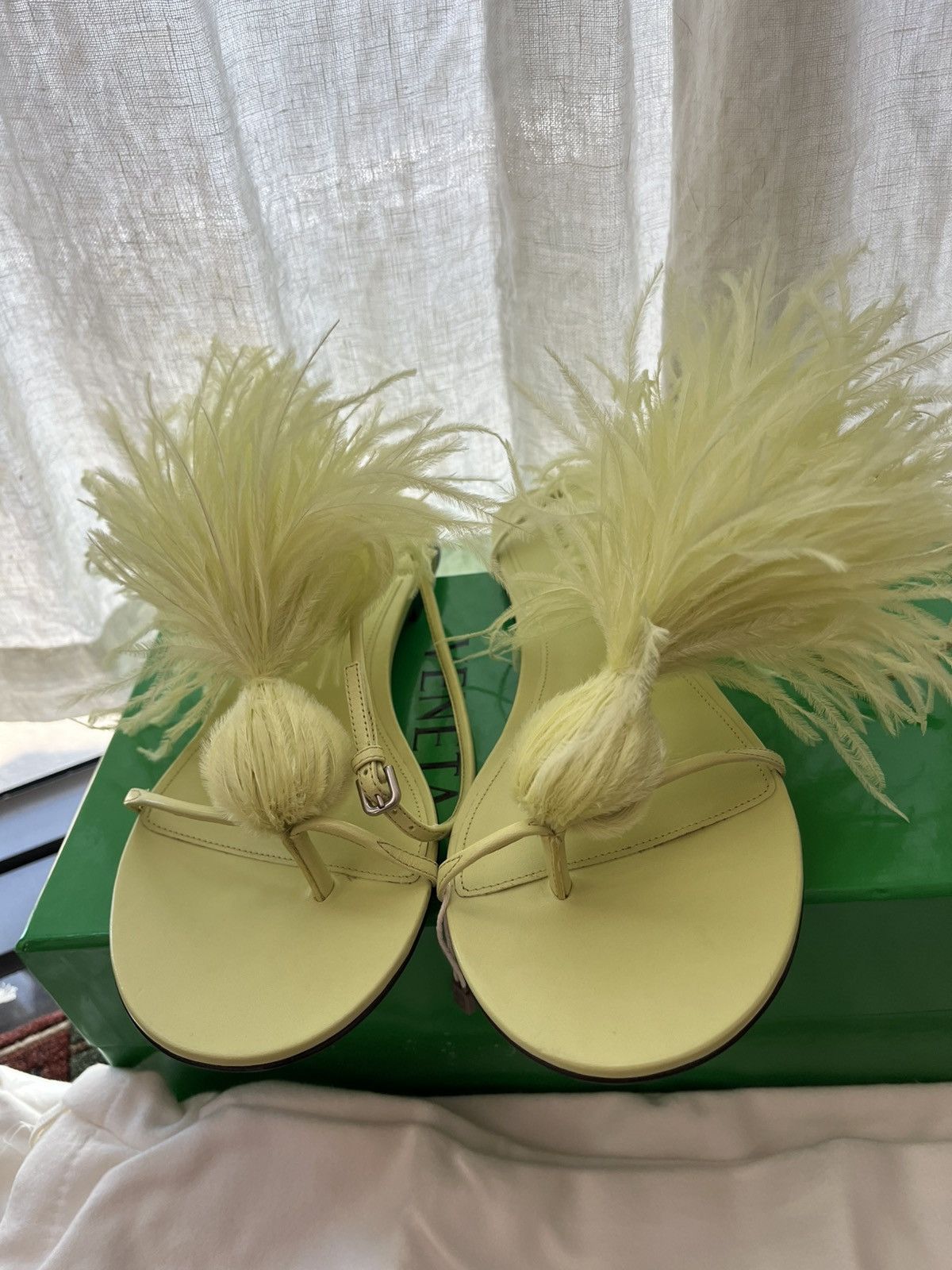 Bottega Veneta BNWB Bottega Veneta Feather Sandals EU38.5 Size US 8.5 / IT 38.5 - 6 Thumbnail