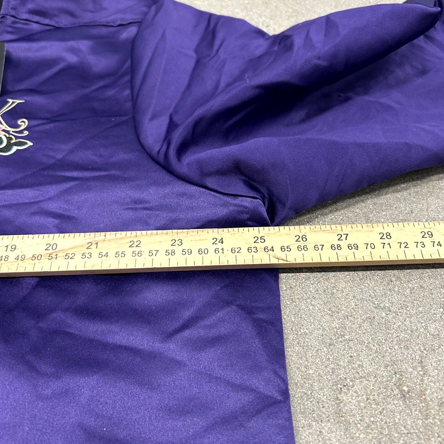 Hot Topic VINTAGE?NO - (original does not indicate vintage) Size US XL / EU 56 / 4 - 4 Thumbnail