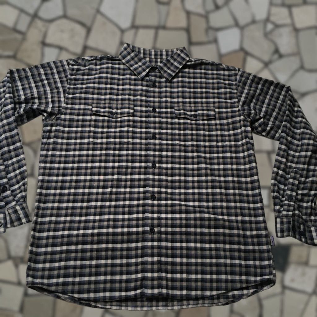 Patagonia Patagonia Blue Plaid Organic Cotton Long Sleeve Adult Large Men's Shirt Size US L / EU 52-54 / 3 - 1 Thumbnail