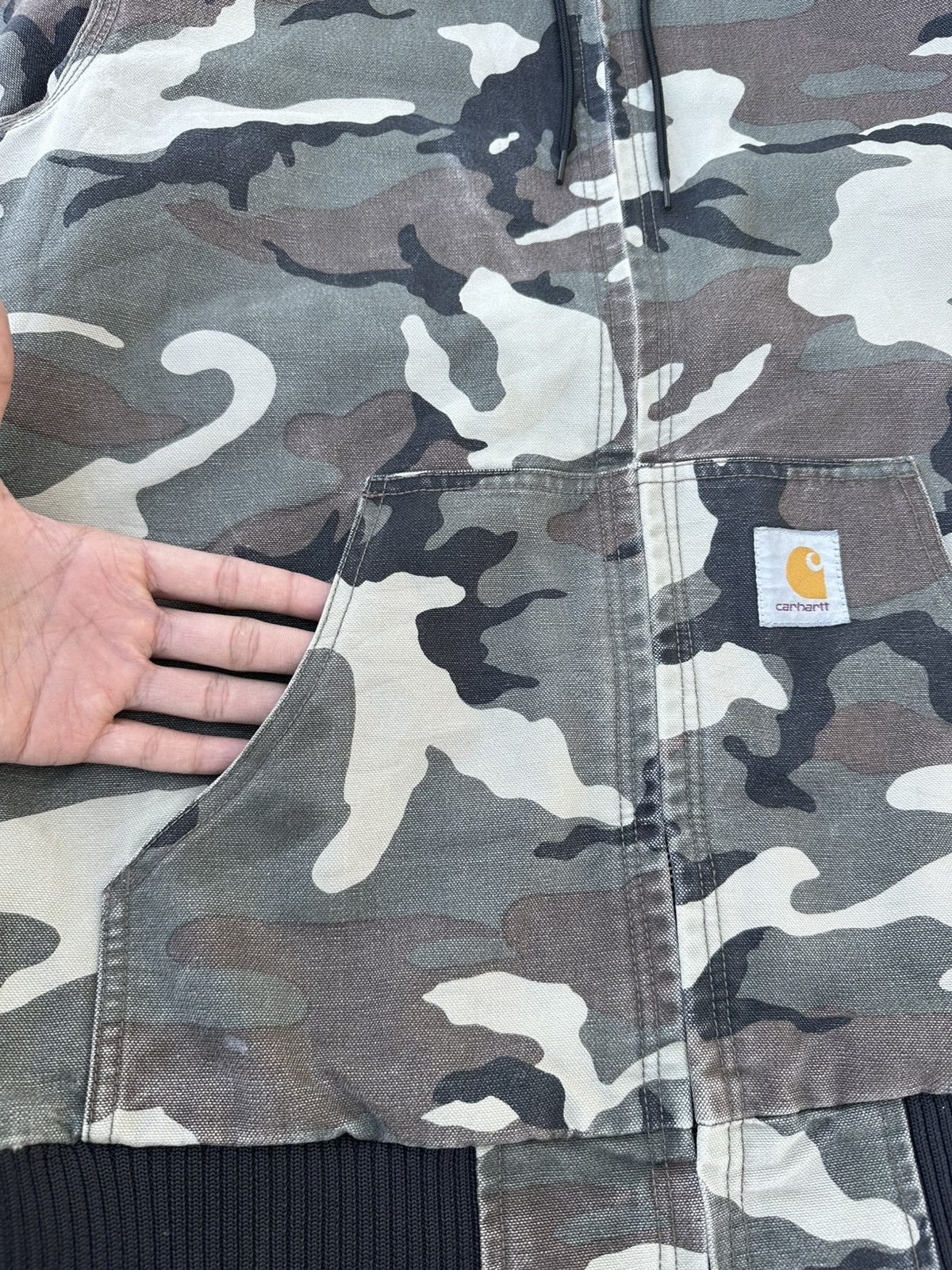 Carhartt Carhartt Active Jacket, likely featuring a camouflage. Size US XL / EU 56 / 4 - 6 Thumbnail