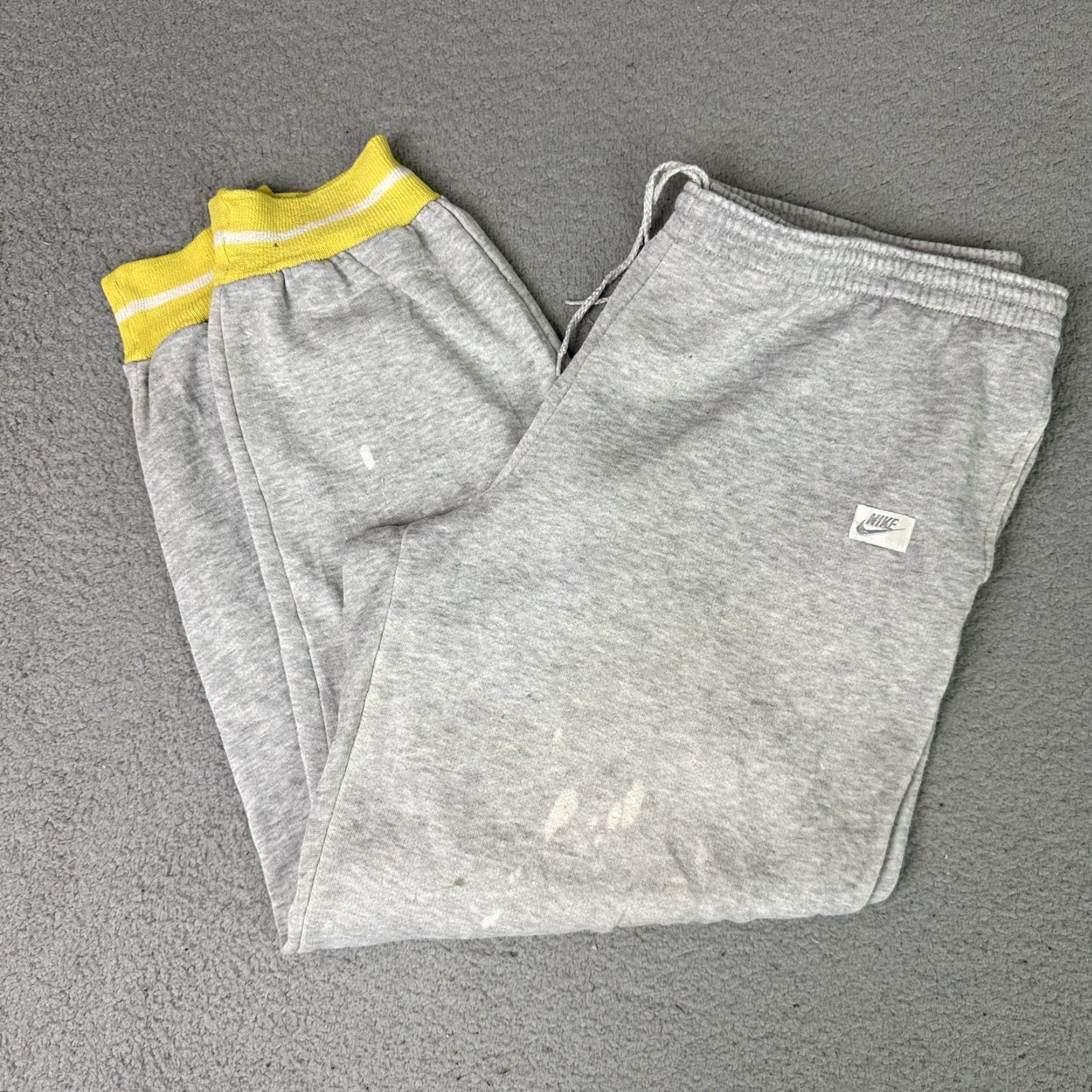 Nike VINTAGE Nike Sweatpants Mens XL Gray SWOOSH Logo Joggers Athletic Sports Pants Size US 36 / EU 52 - 2 Thumbnail