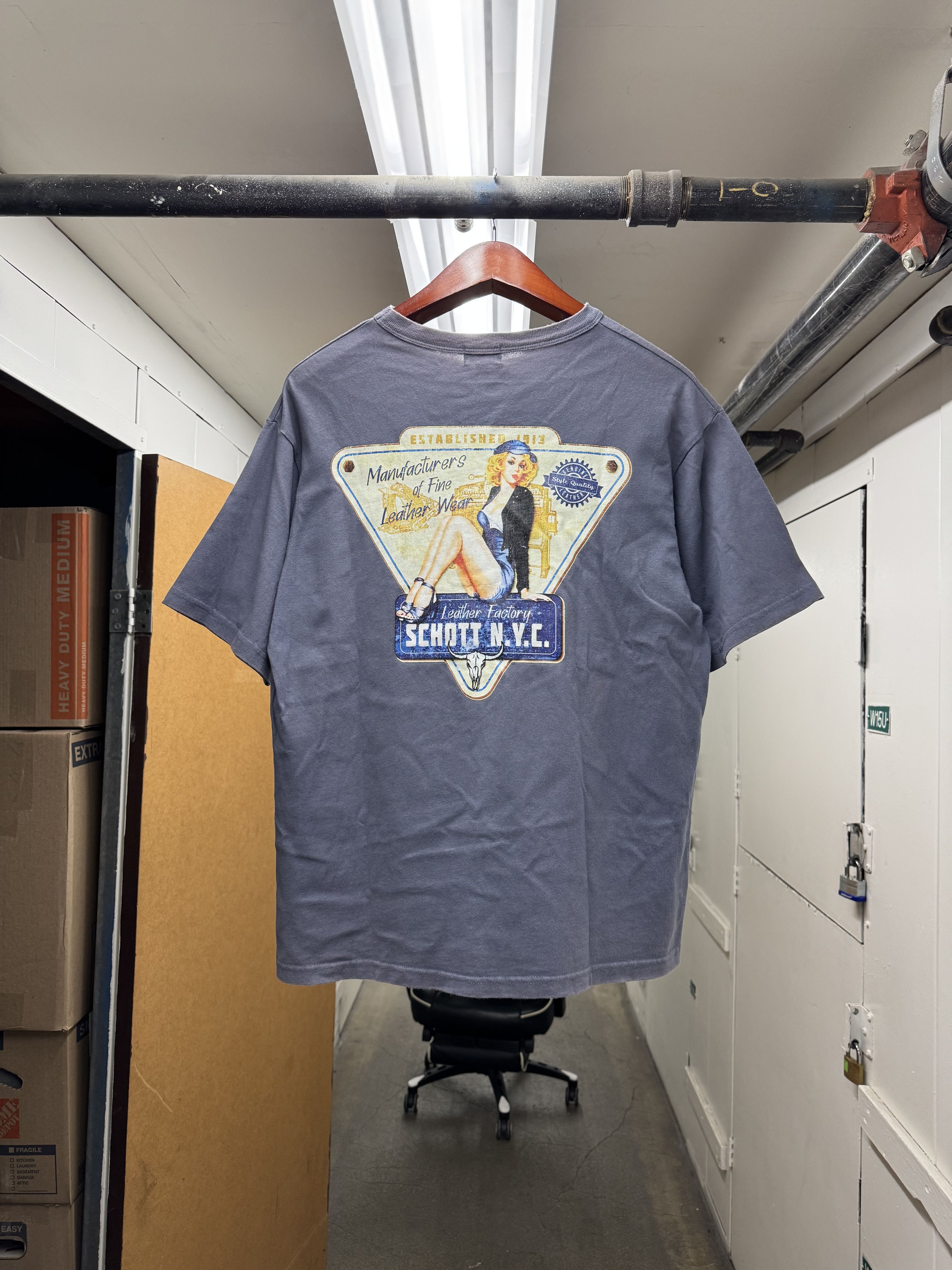 Schott Schott NYC Leather Factory Aged Pinup Girl Tee Japanese Tag Size US M / EU 48-50 / 2 - 1 Thumbnail
