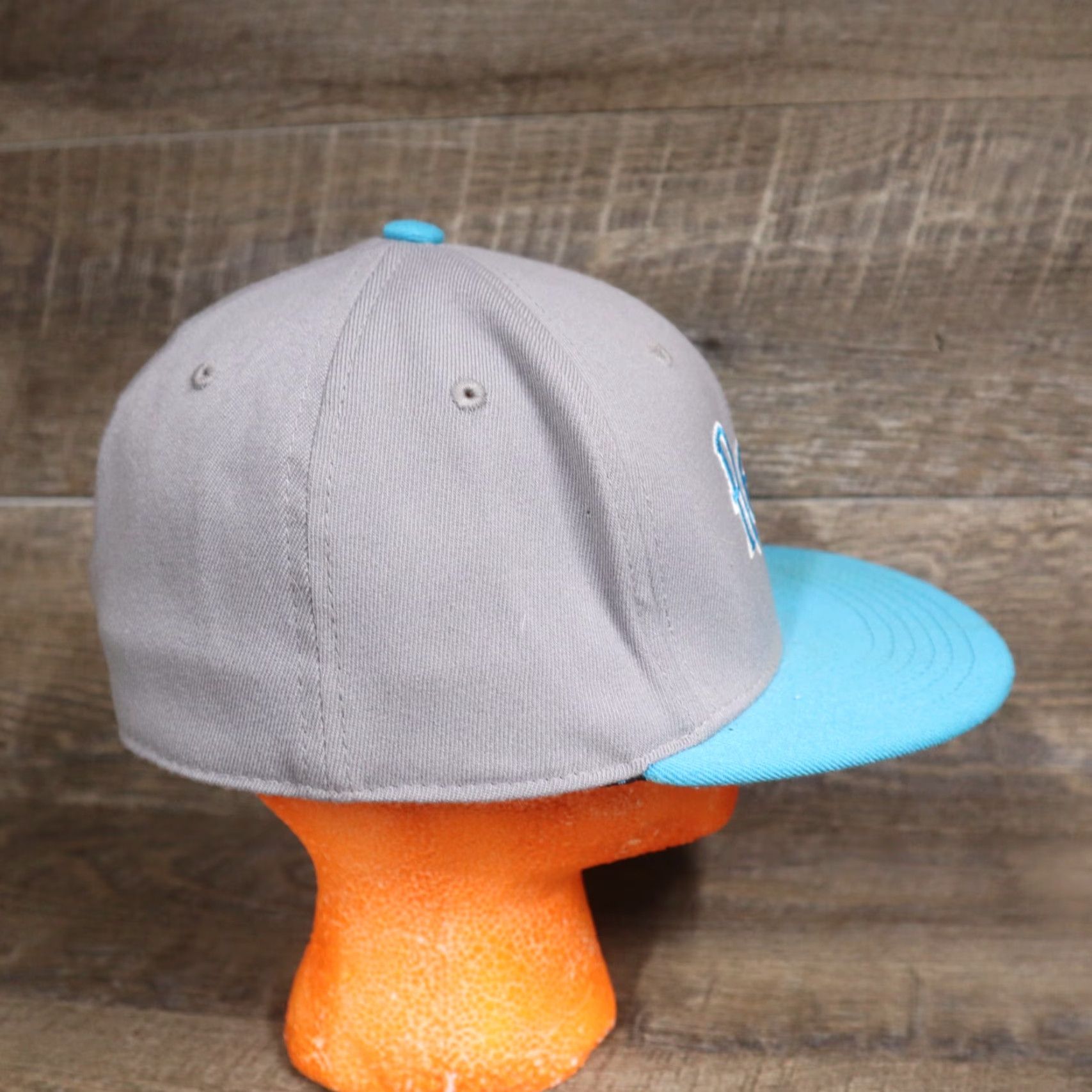 Lids LIDS Hat Baseball Cap Gray Adult 7 1/4 Adjustable Cotton Canvas Casual, Travel, Workwear Mens Size ONE SIZE - 3 Thumbnail
