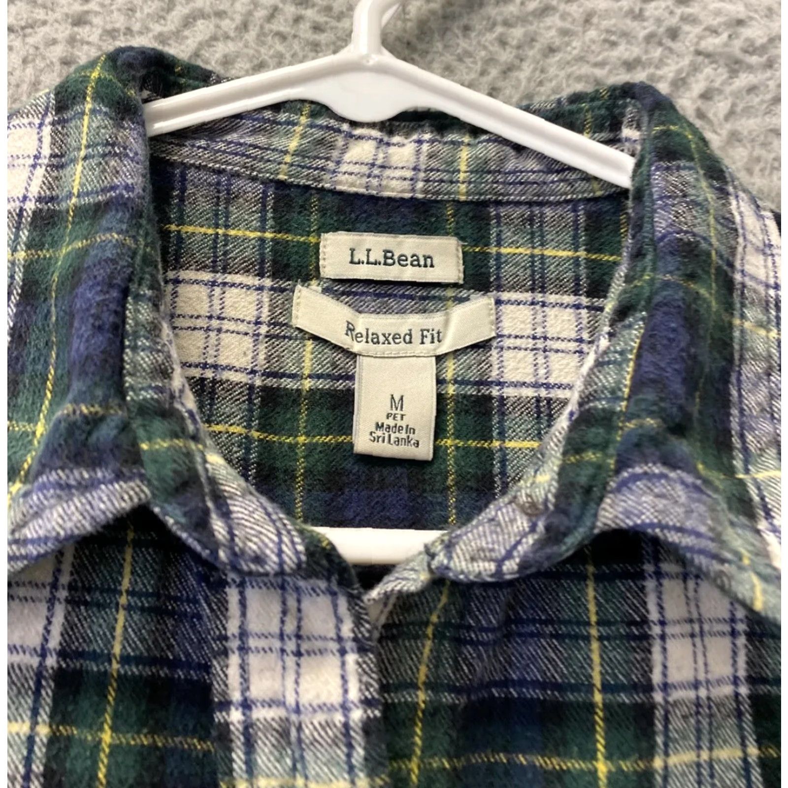 Vintage VINTAGE LL Bean Womens Petite Button Up Shirt Cotton Plaid Long Sleeve Casual Green M Size M / US 6-8 / IT 42-44 - 2 Thumbnail