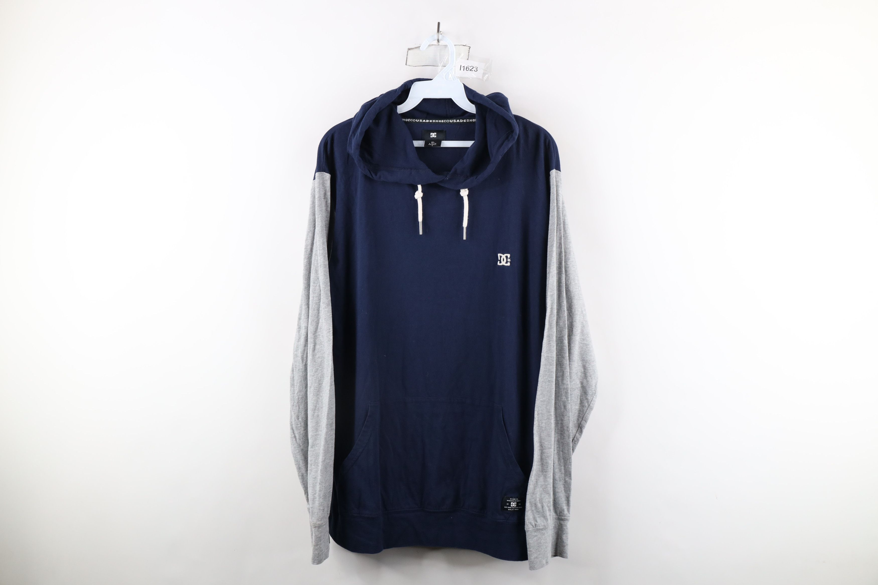 Vintage Vintage DC Shoes Skateboarding Block Lightweight Hoodie Size US L / EU 52-54 / 3 - 1 Thumbnail