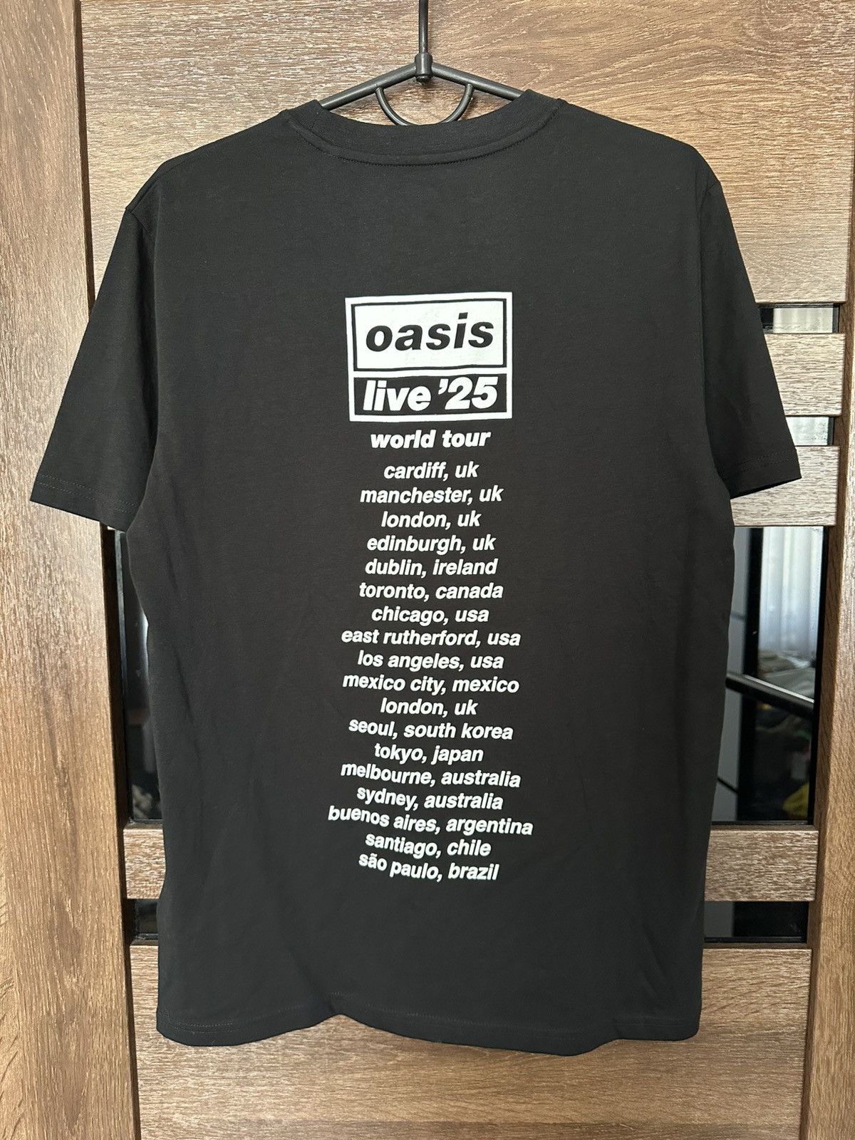 Band Tees Oasis Live 25 Tour Band T-Shirt Tee Vintage Size US S / EU 44-46 / 1 - 7 Thumbnail