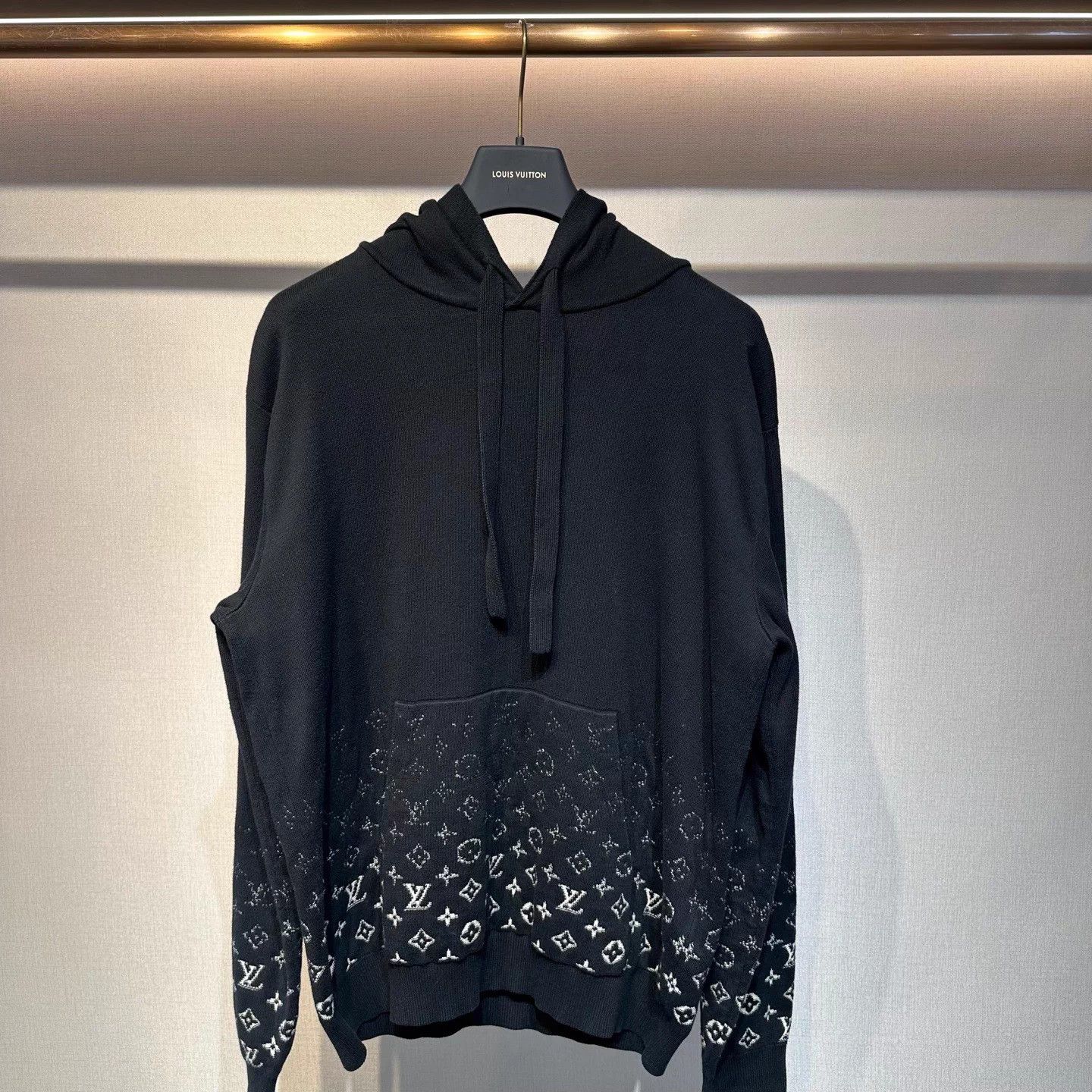 Louis Vuitton Louis Vuitton black white gradient hoodie L new Size L / US 10 / IT 46 - 1 Thumbnail