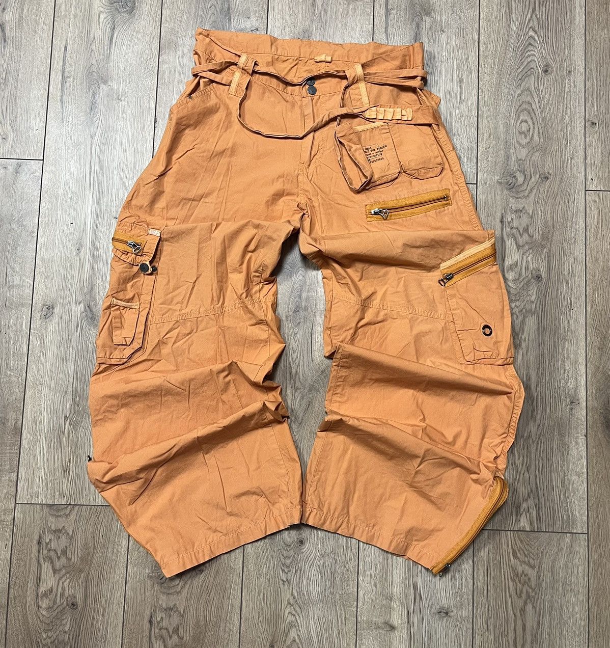 Japanese Brand Japanese Brand rare Bondage parachute Cargo Pants Size US 30 / EU 46 - 1 Thumbnail