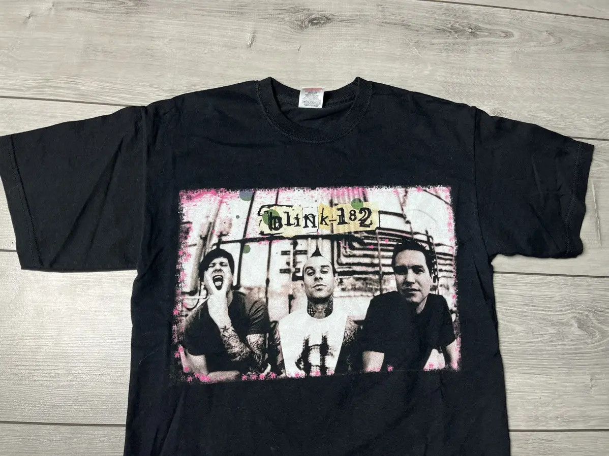 Band Tees Blink-182 Tshirt rock band size Small Size US S / EU 44-46 / 1 - 3 Thumbnail