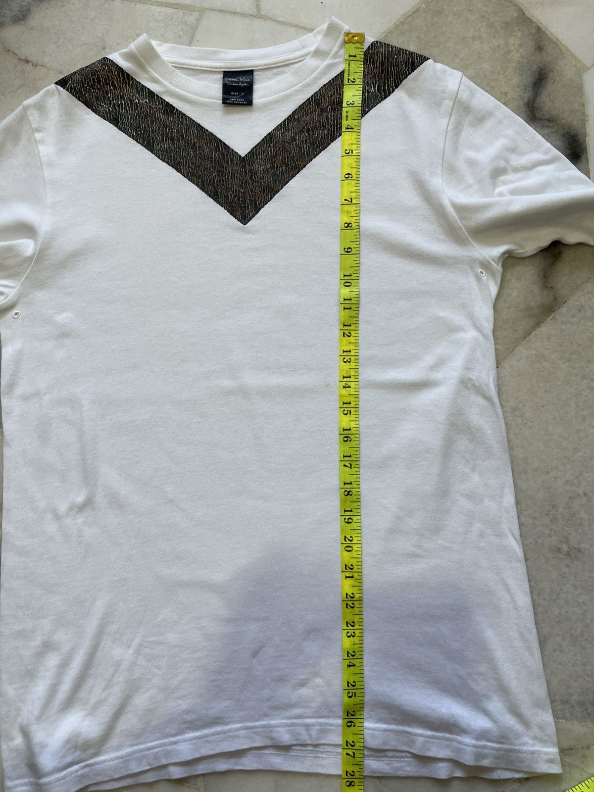 Number (N)ine 2000s Number Nine V Neck Print Tee #99 Size US M / EU 48-50 / 2 - 10 Thumbnail