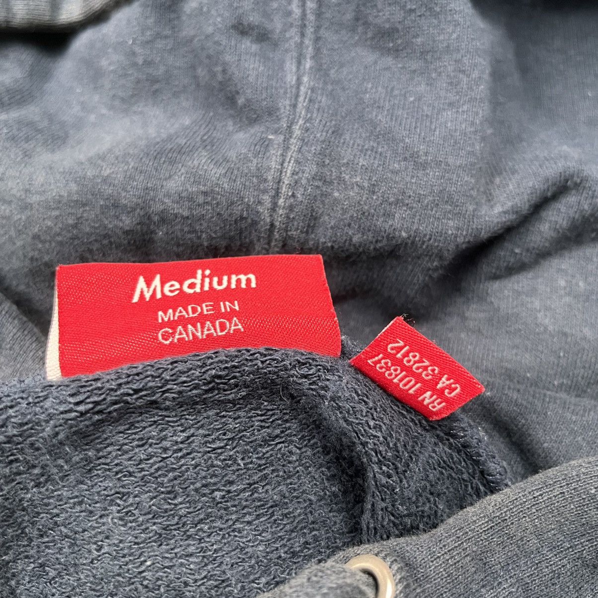 Supreme Supreme Small Logo Box Zipup Hoodie Navy Size US L / EU 52-54 / 3 - 9 Thumbnail