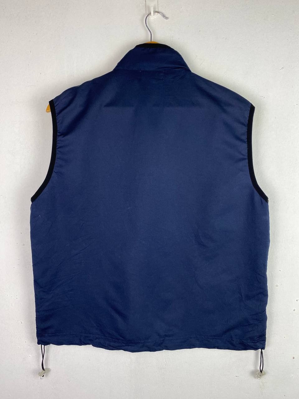 Sergio Tacchini vintage sergio tacchini nylon vest nice design Size US M / EU 48-50 / 2 - 7 Thumbnail