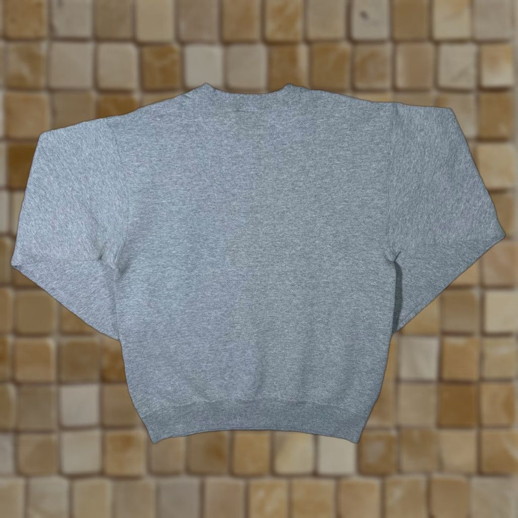 Soffe VINTAGE Soffe UW Oshkosh College University Spellout Graphic Sweatshirt Large Grey Mens Pullover Crewneck 90s University Logo Decade: 90s Size US L / EU 52-54 / 3 - 1 Thumbnail