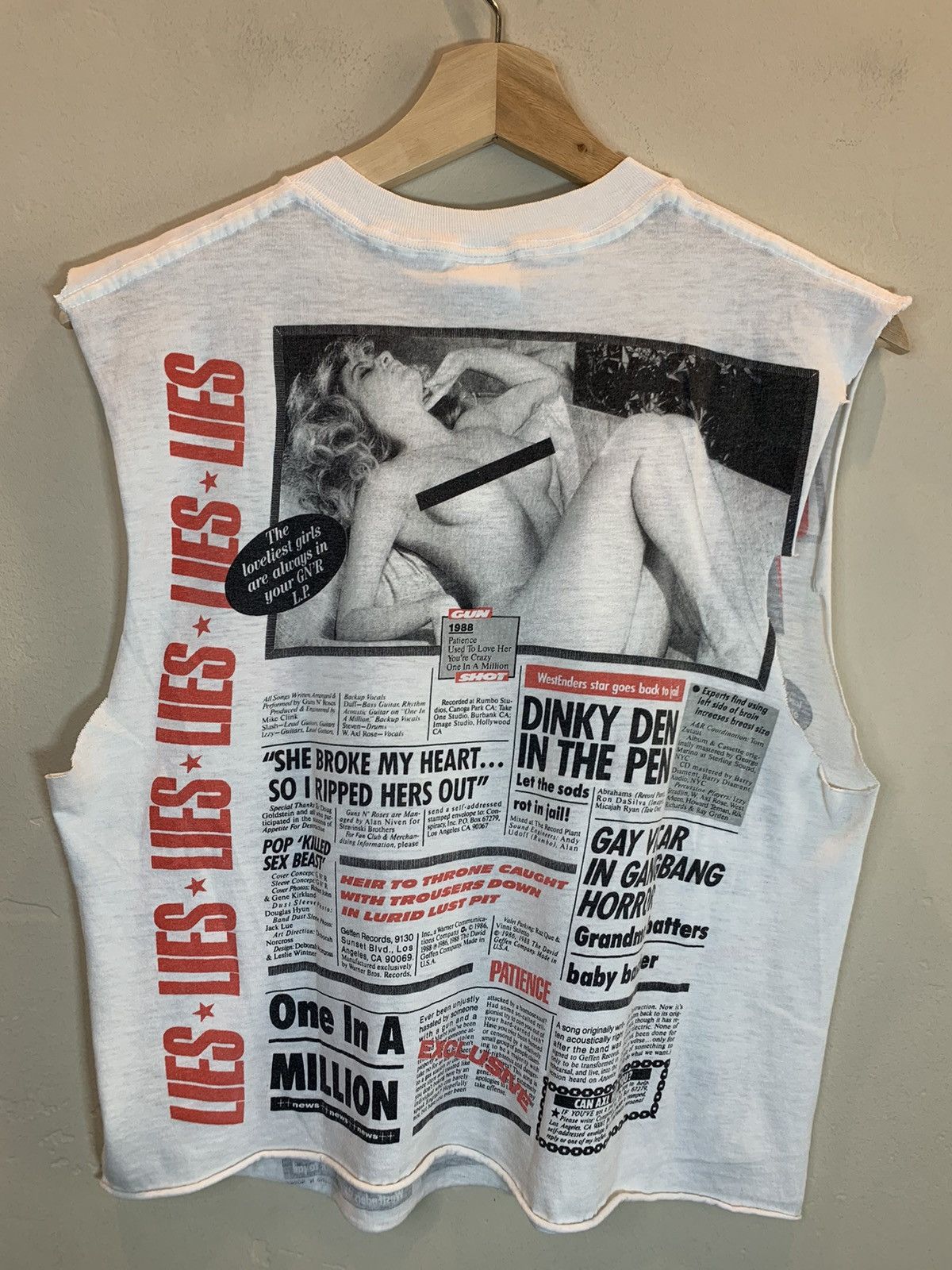 Band Tees × Guns N' Roses × Vintage RARE* Vintage 80’s Guns ‘N Roses Lies Tour Banned Band Shirt Size US M / EU 48-50 / 2 - 2 Thumbnail