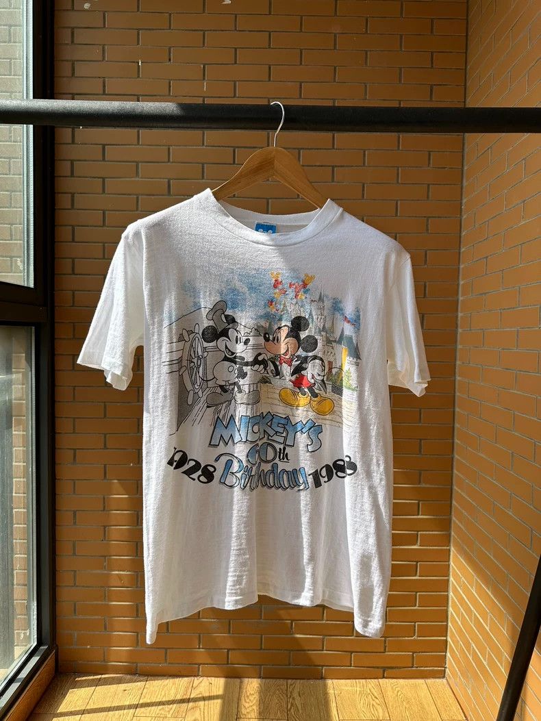 Vintage VintageTee 1988 Disney 60th anniversary cartoon T-shirt 250 Size US M / EU 48-50 / 2 - 1 Thumbnail