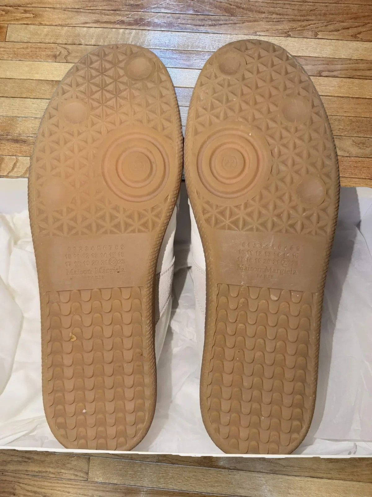 Maison Margiela Maison Margiela Gat White Size US 9 / EU 42 - 6 Thumbnail