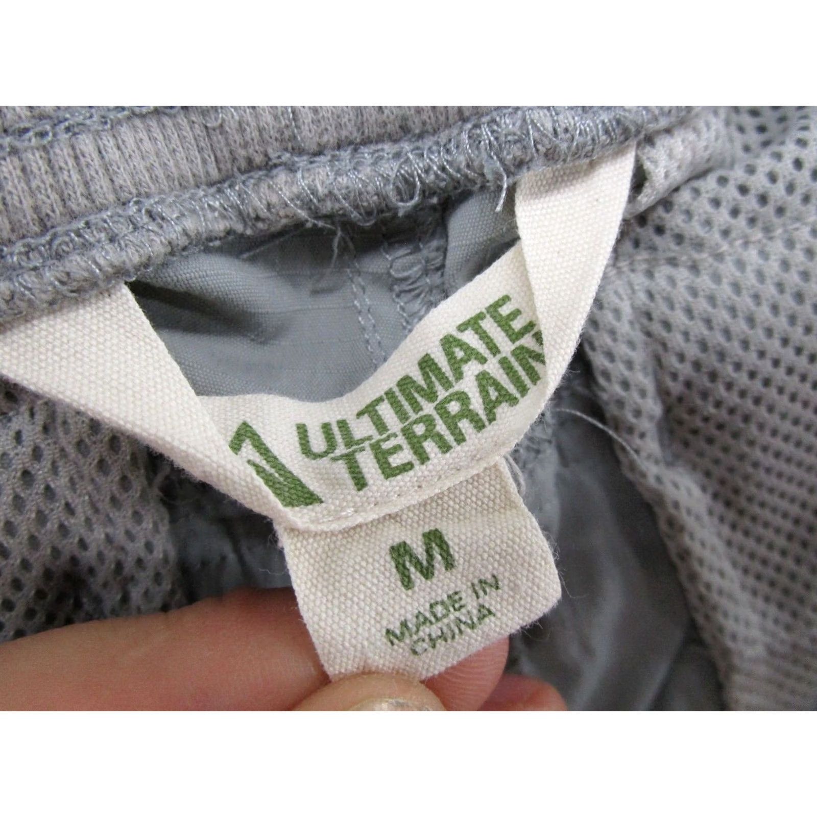 Vintage Ultimate Terrain Gray Ripstop Cargo Pants Men's Size M Regular Inseam 31in Pocket Cargo Outdoor Adjustable Waist Elastic Readable Size US 31 - 3 Thumbnail