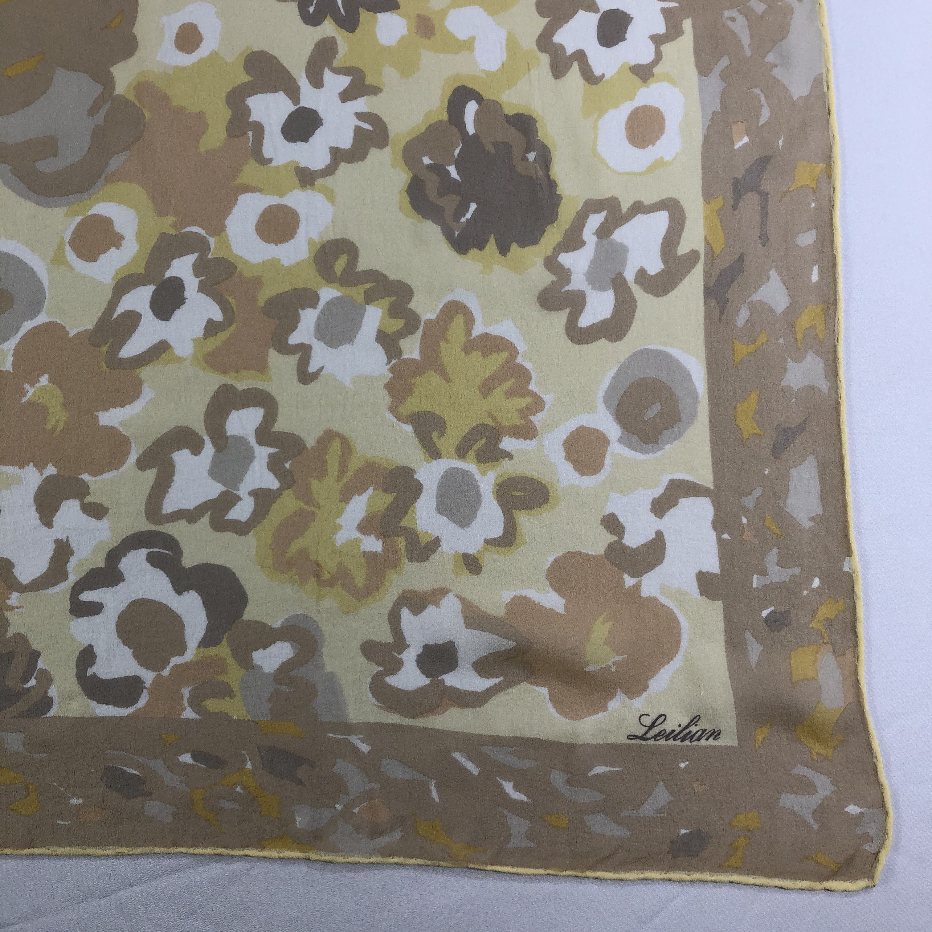 Vintage Vintage Leilian Silk Scarf Size ONE SIZE - 4 Thumbnail