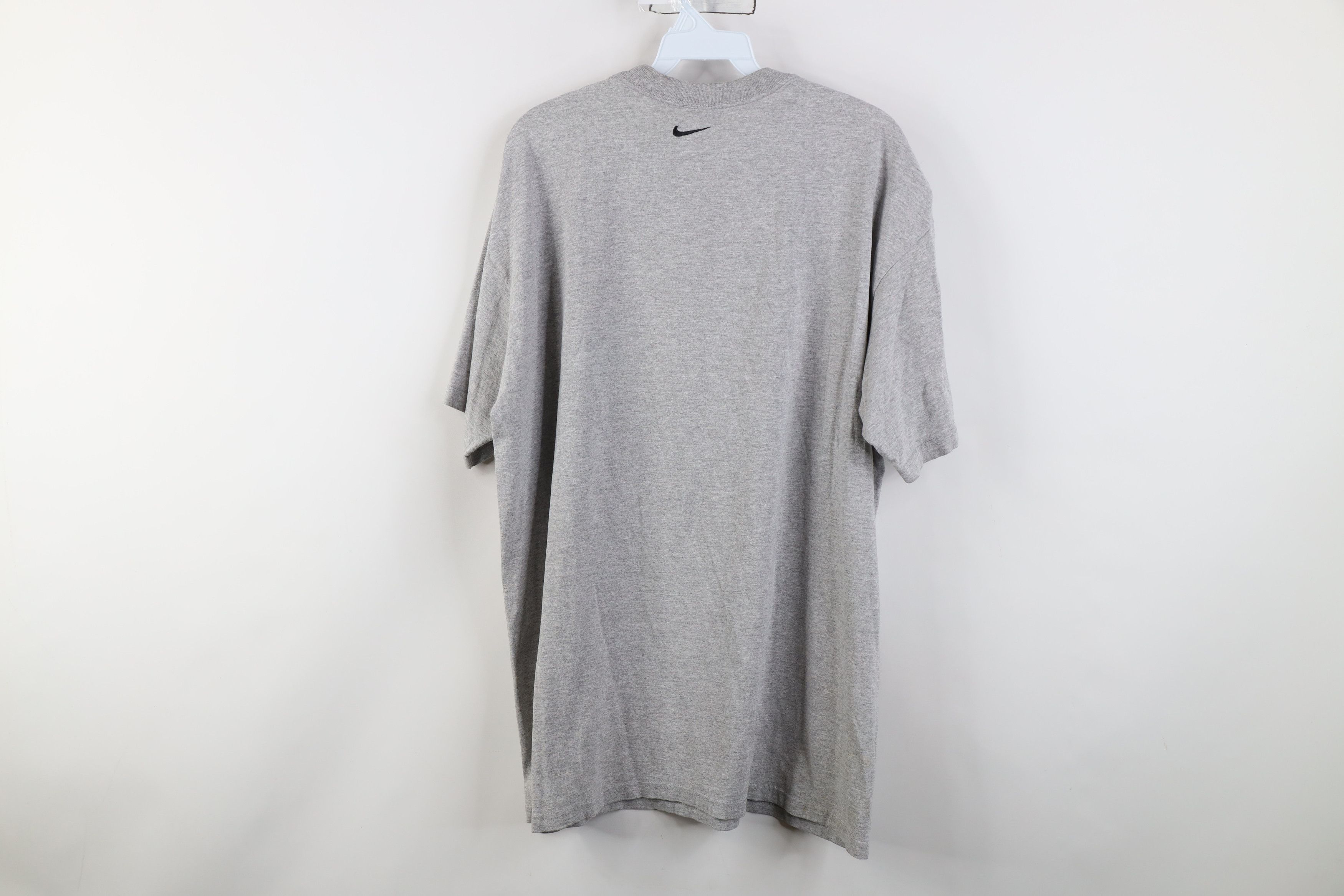 Nike Vintage Nike Mini Swoosh Youngstown State Basketball T-Shirt Size US L / EU 52-54 / 3 - 12 Thumbnail