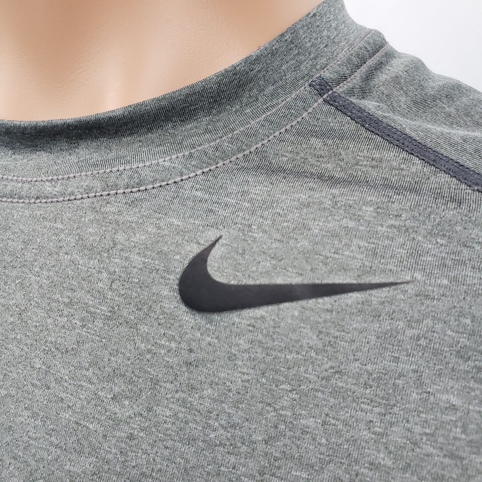 Nike Nike Pro Combat Dri-FIT Fitted Short Sleeve Base Layer Tee Size US S / EU 44-46 / 1 - 4 Thumbnail