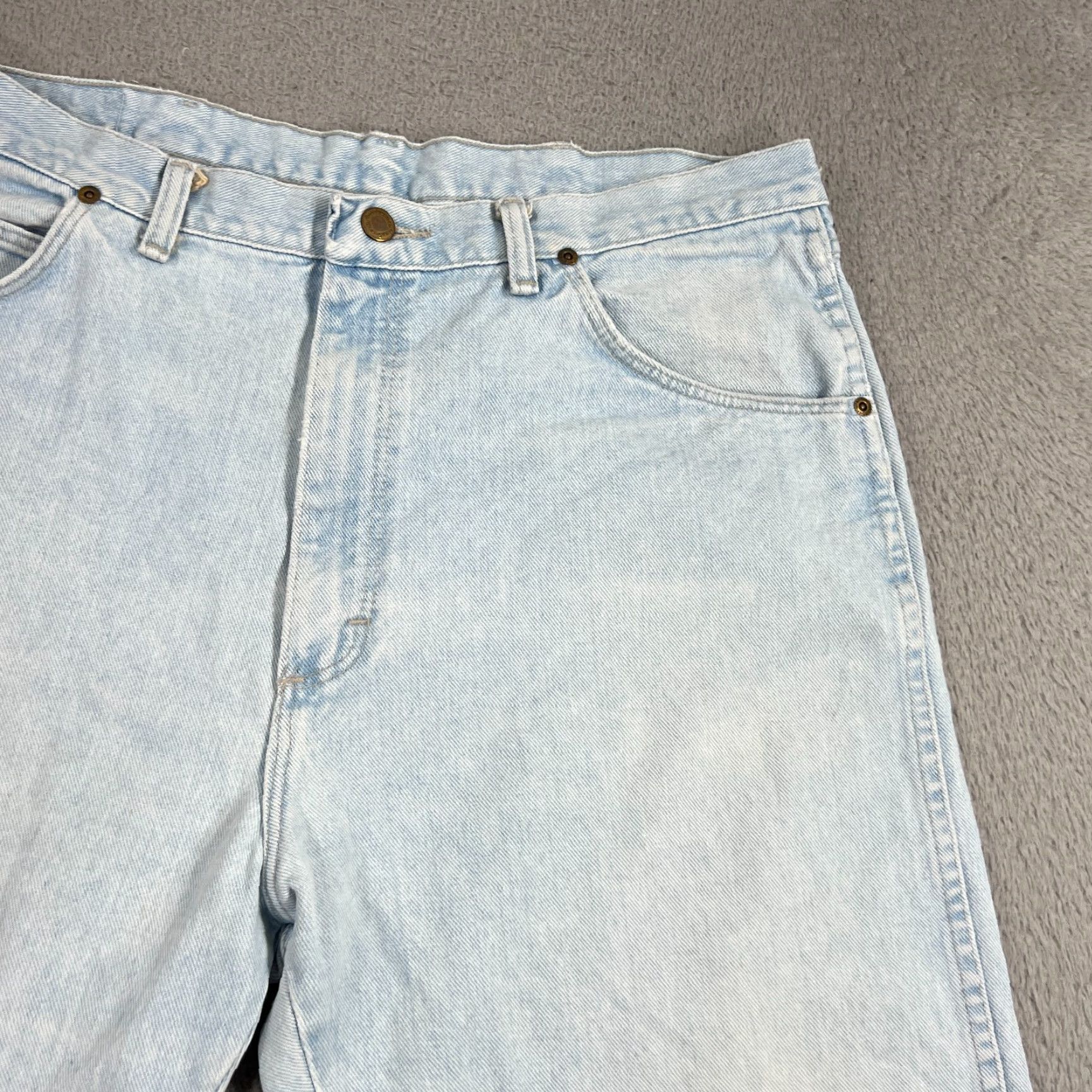 Wrangler VINTAGE Wrangler Men’s Denim Shorts Casual Bermuda Relaxed Fit Size 38 Blue 80s 90s Grunge Size US 38 / EU 54 - 4 Thumbnail