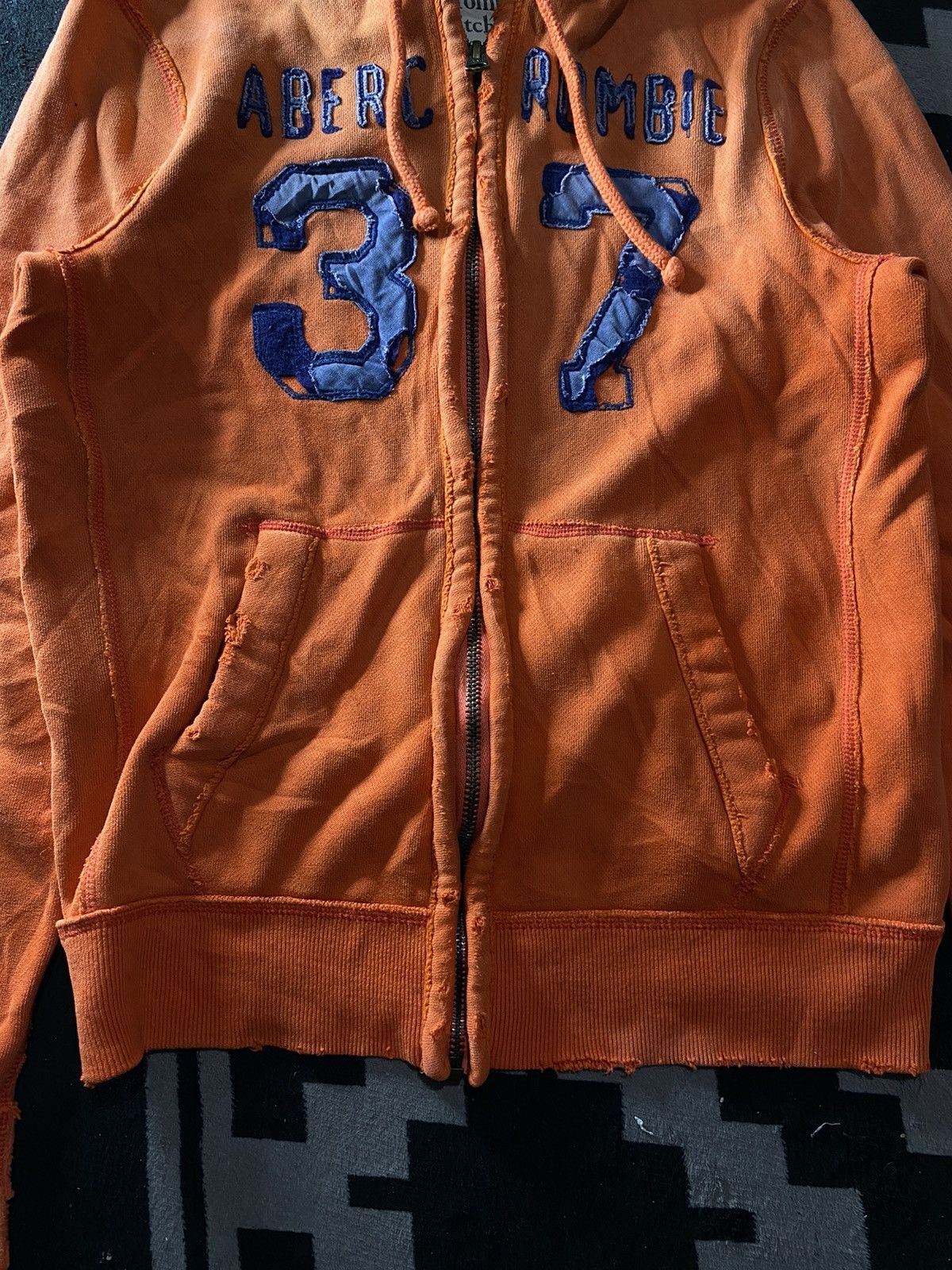 Abercrombie & Fitch Vintage Abercrombie & Fitch faux fur Distressed zip hoodie Size US M / EU 48-50 / 2 - 5 Thumbnail
