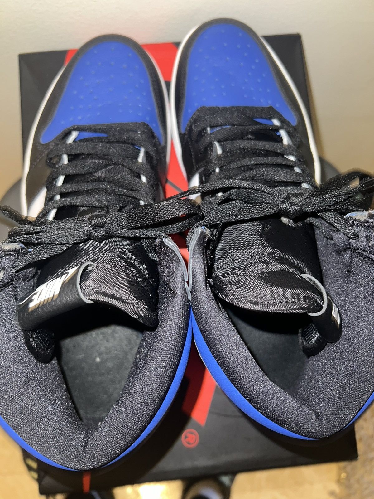 Jordan Brand 2020 Jordan 1 Retro Royal Toe Size US 10 / EU 43 - 9 Thumbnail