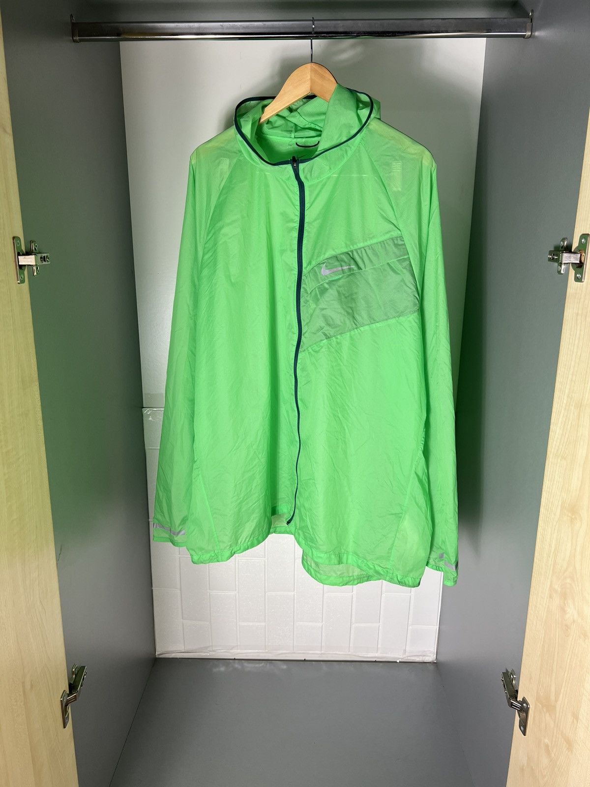 Nike VERY RARE NIKE RUNNING RAIN LIGHT JACKET NYLON JAPAN STYLE Size US XXL / EU 58 / 5 - 1 Thumbnail