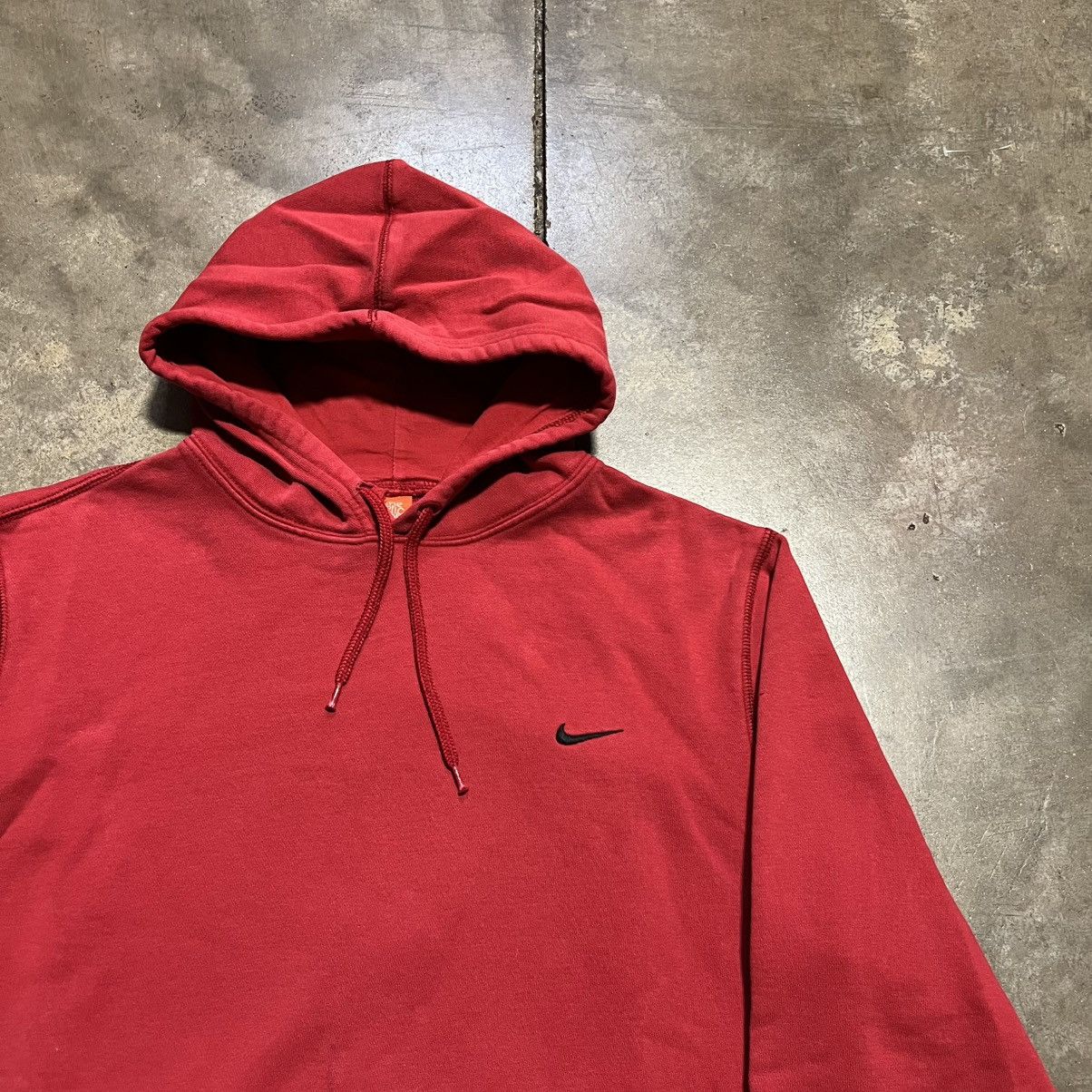 Nike Vintage Nike Mini Swoosh Hoodie Sweatshirt Faded Boxy Red Size US L / EU 52-54 / 3 - 6 Thumbnail