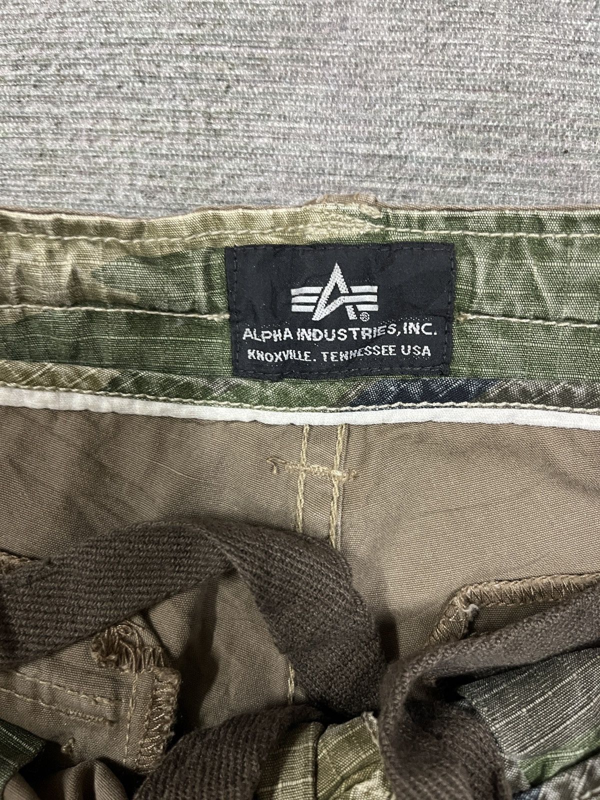 Alpha Industries Alpha industries cargo pants militery Size US 35 - 11 Thumbnail