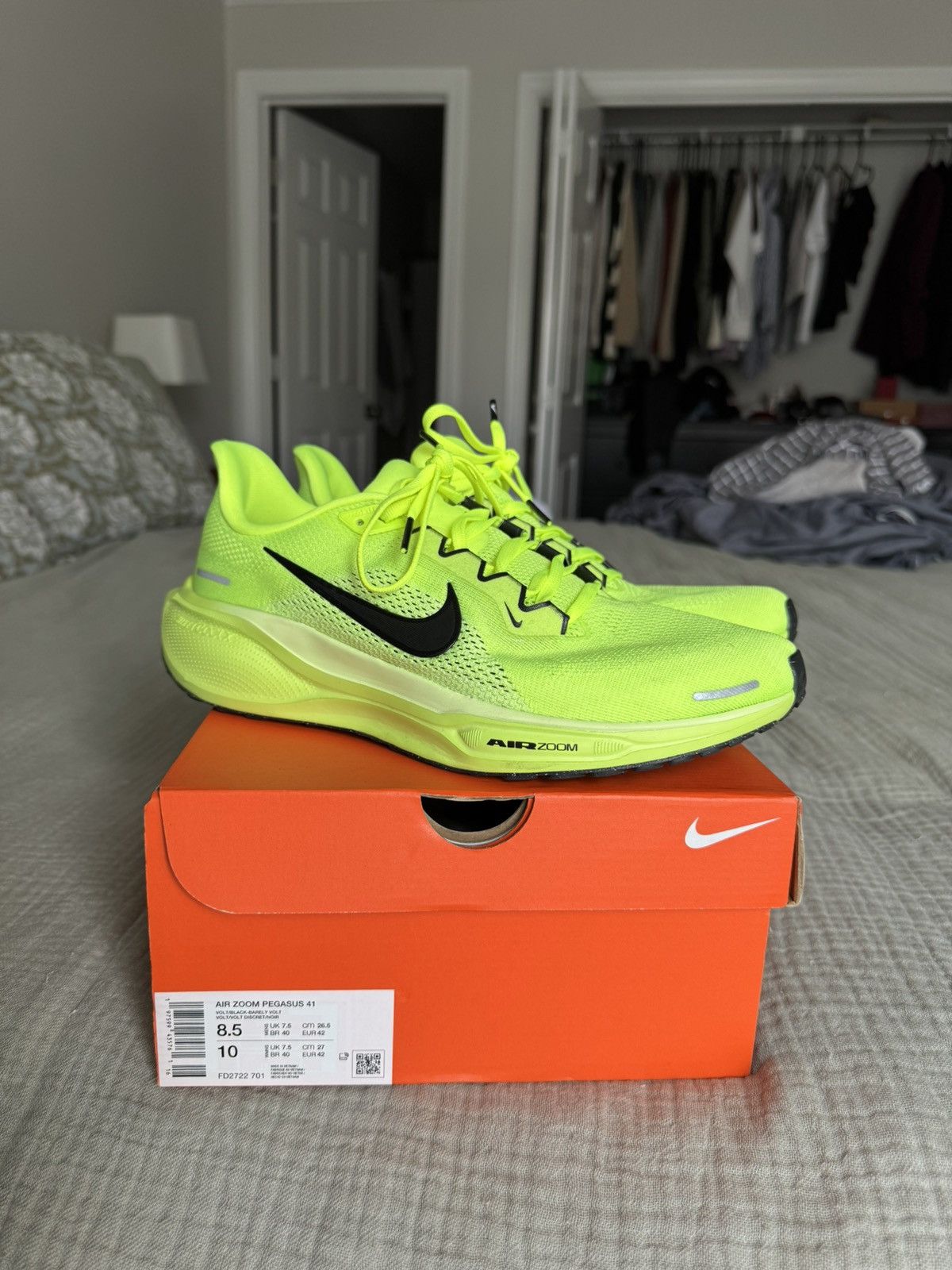 Nike Pegasus 41 Running Shoes in Green, Men's (Size 8.5)