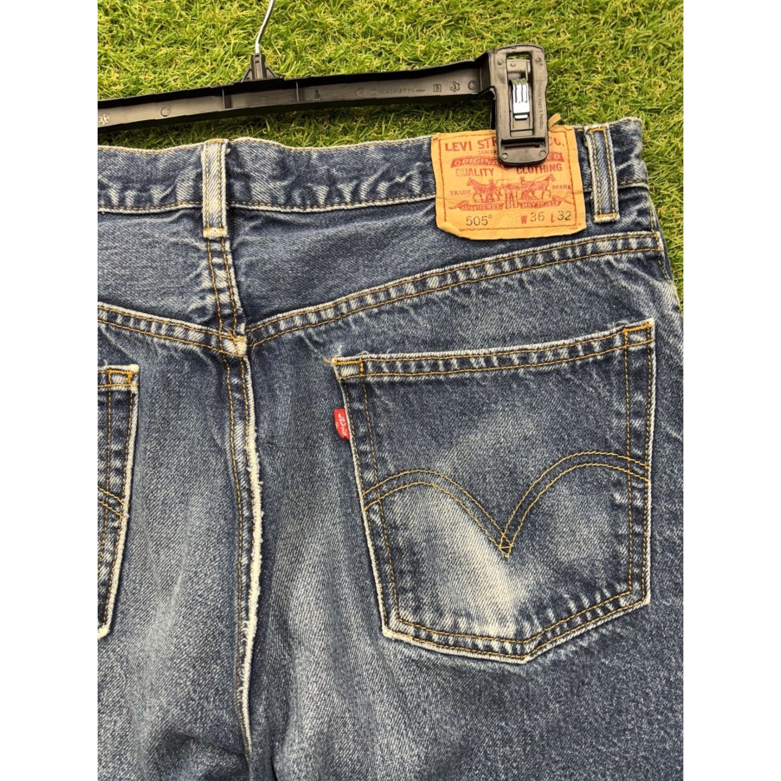 Levi's VINTAGE Levi's 505 Jeans Mens 36X32 Regular Blue Denim Straight Zip Fly Pockets 5-Pocket Design Size US 36 / EU 52 - 7 Thumbnail