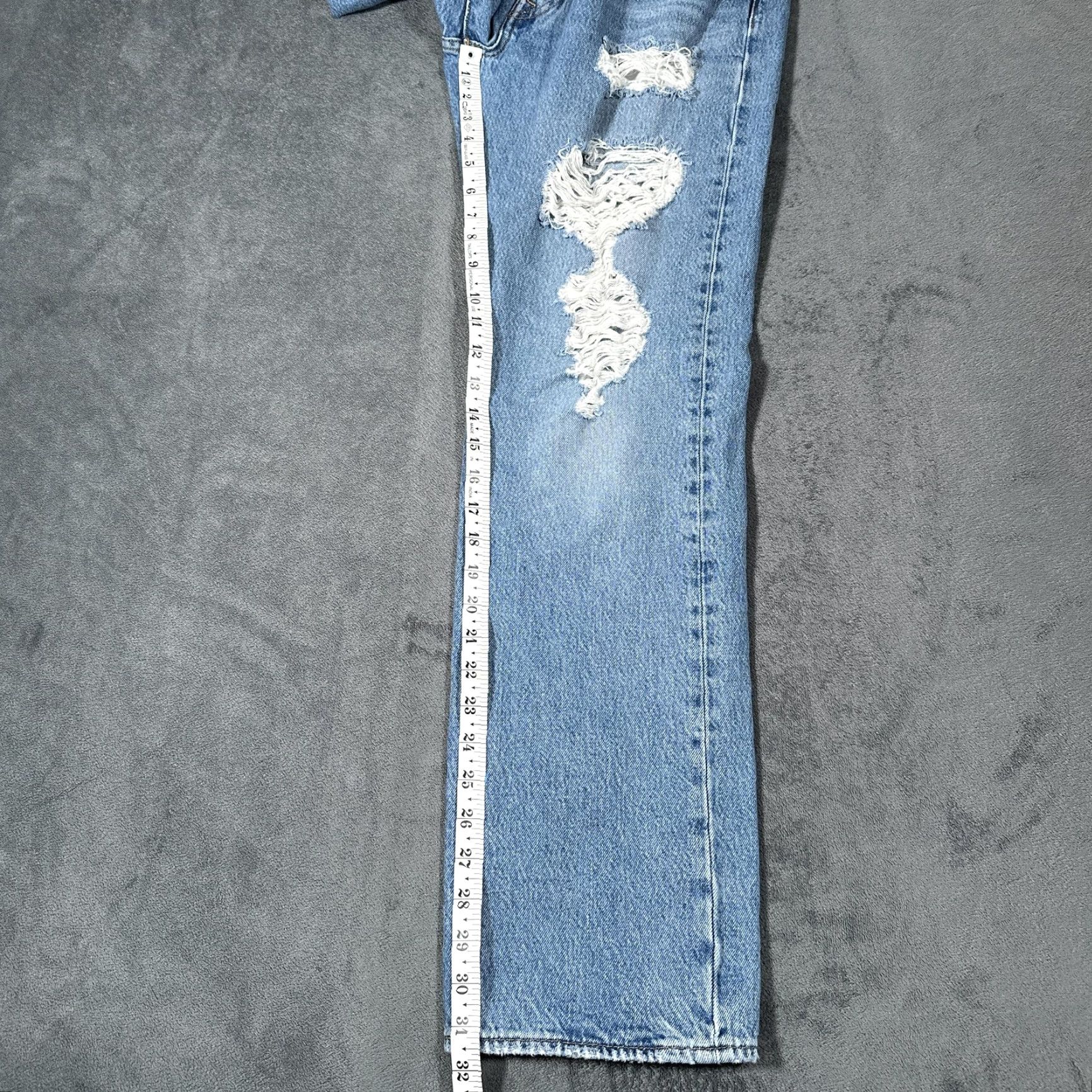 Levi's Levis 501 Jeans Mens 34x32 Blue Denim Distressed Ripped Button Fly Straight Leg Size US 34 / EU 50 - 4 Thumbnail