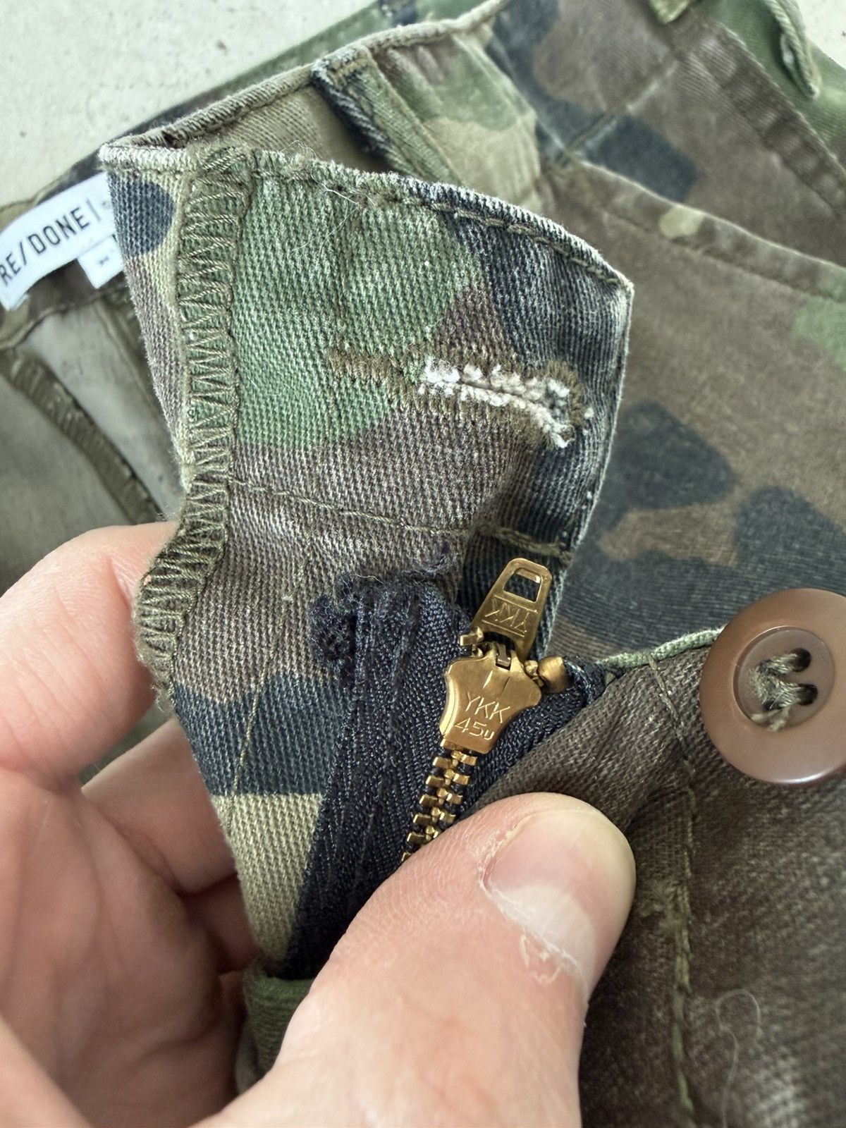 RE/DONE RE/DONE Multicolor Camo Cargo Pants Size US 31 - 3 Thumbnail