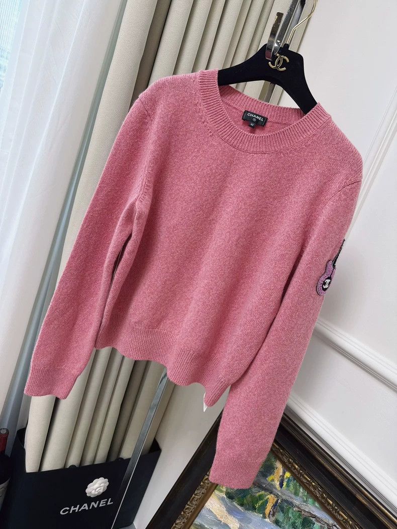 Chanel Chanel 24A pink guitar badge round-neck knitted sweater Size S / US 4 / IT 40 - 1 Thumbnail
