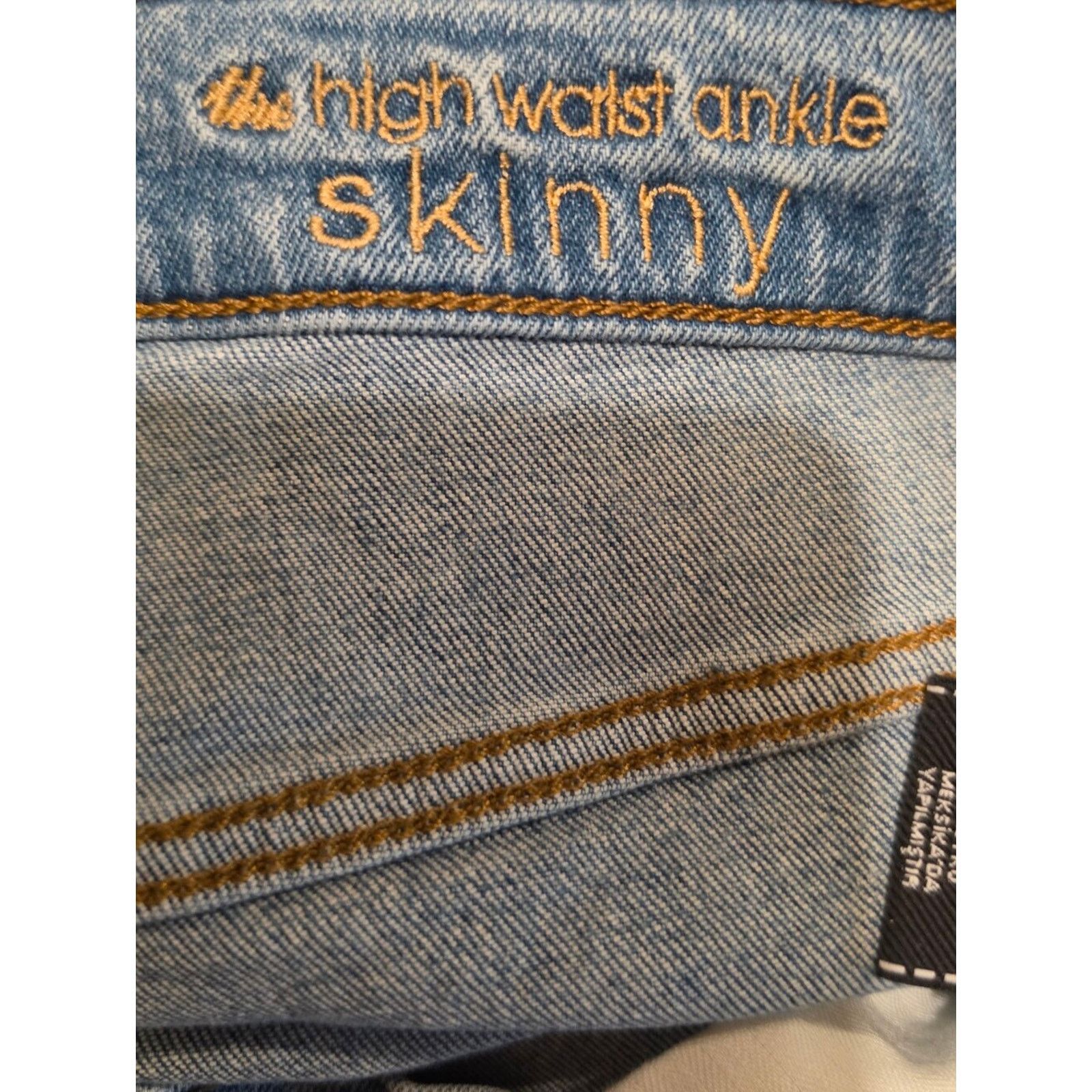 7 For All Mankind NWOT 7 For All Mankind The High Waist Ankle Skinny Jeans 30 Size 30" / US 8 / IT 44 - 8 Thumbnail