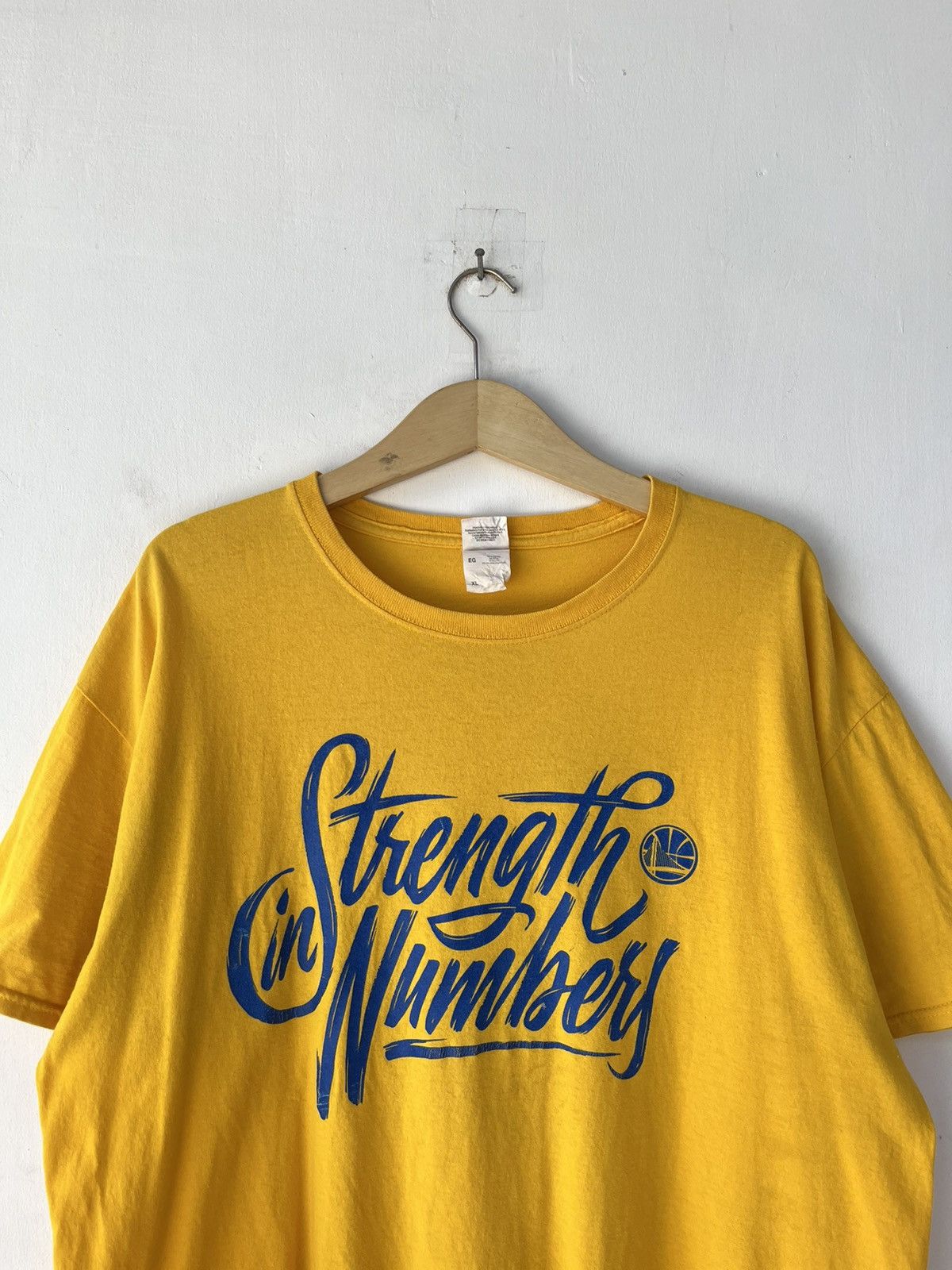 NBA 2018 Final GSW Tribune Tee GSW vs Cavaliers Size US XL / EU 56 / 4 - 6 Thumbnail