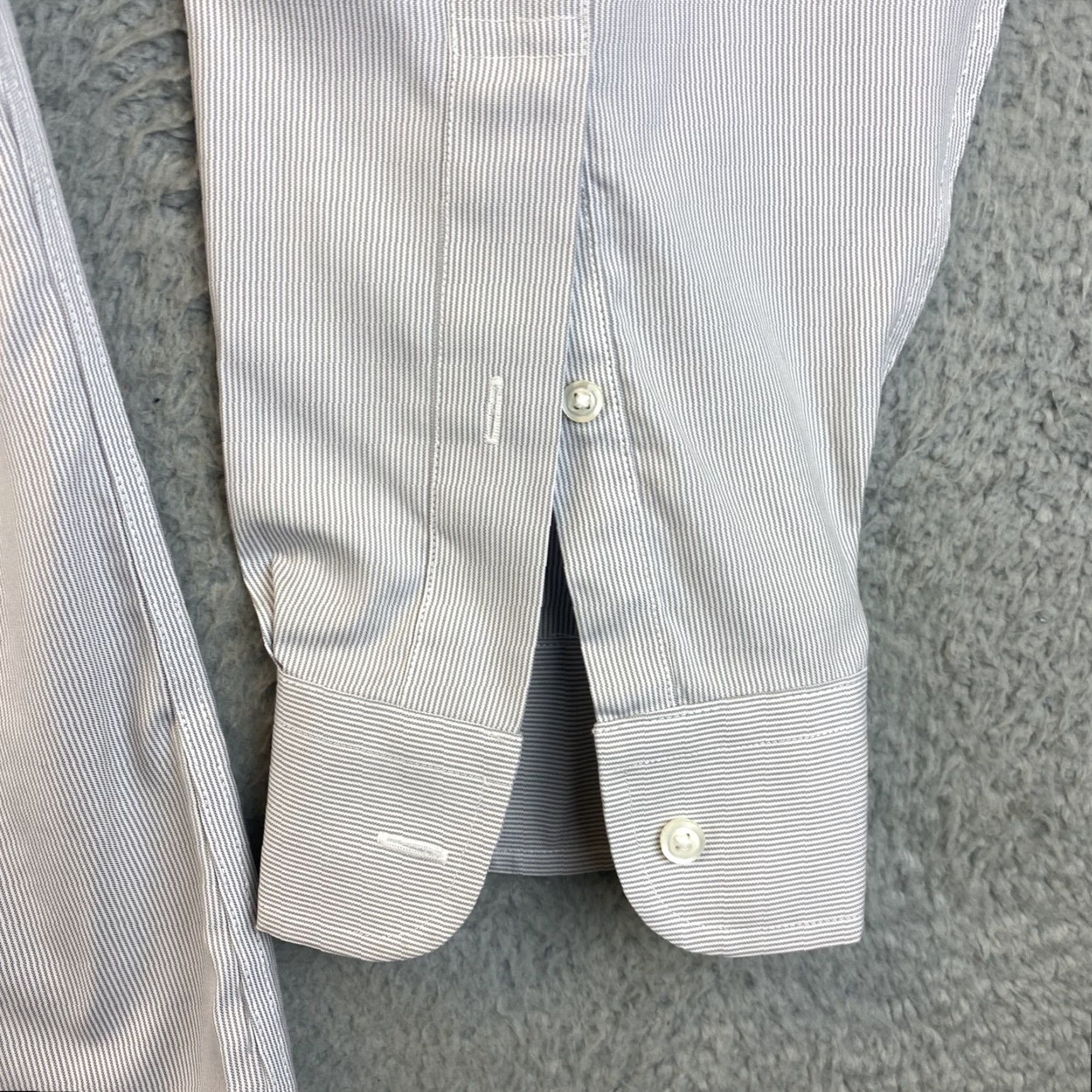 Jos. A. Bank Jos. A. Bank Men's Button-Up Shirt Long Sleeve Tailored Fit Gray Stripes Size L Business Size US L / EU 52-54 / 3 - 6 Thumbnail