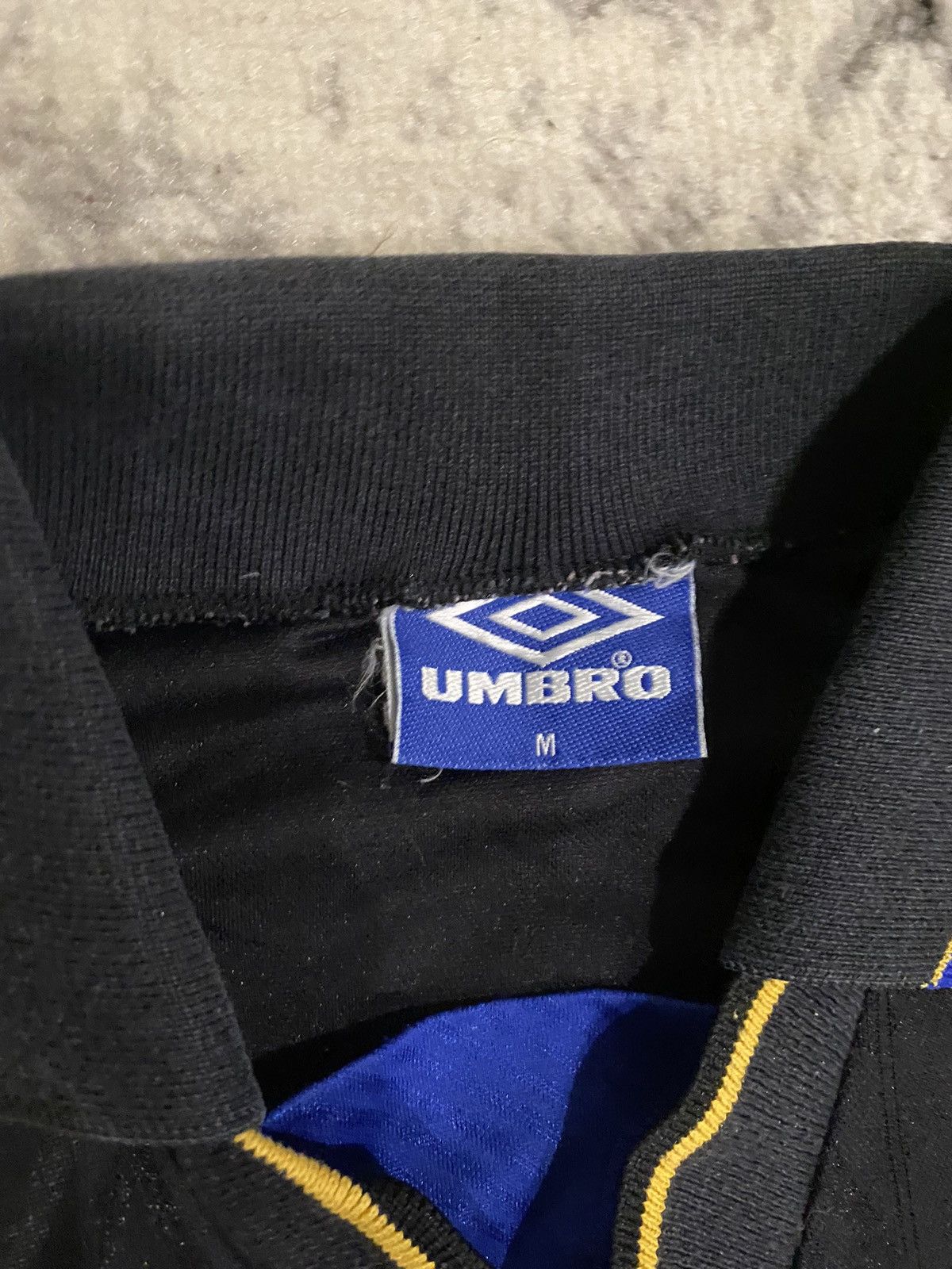Umbro × Vintage 1993-95 Vintage Umbro Manchester United Retro Soccer Jersey Size US M / EU 48-50 / 2 - 10 Thumbnail