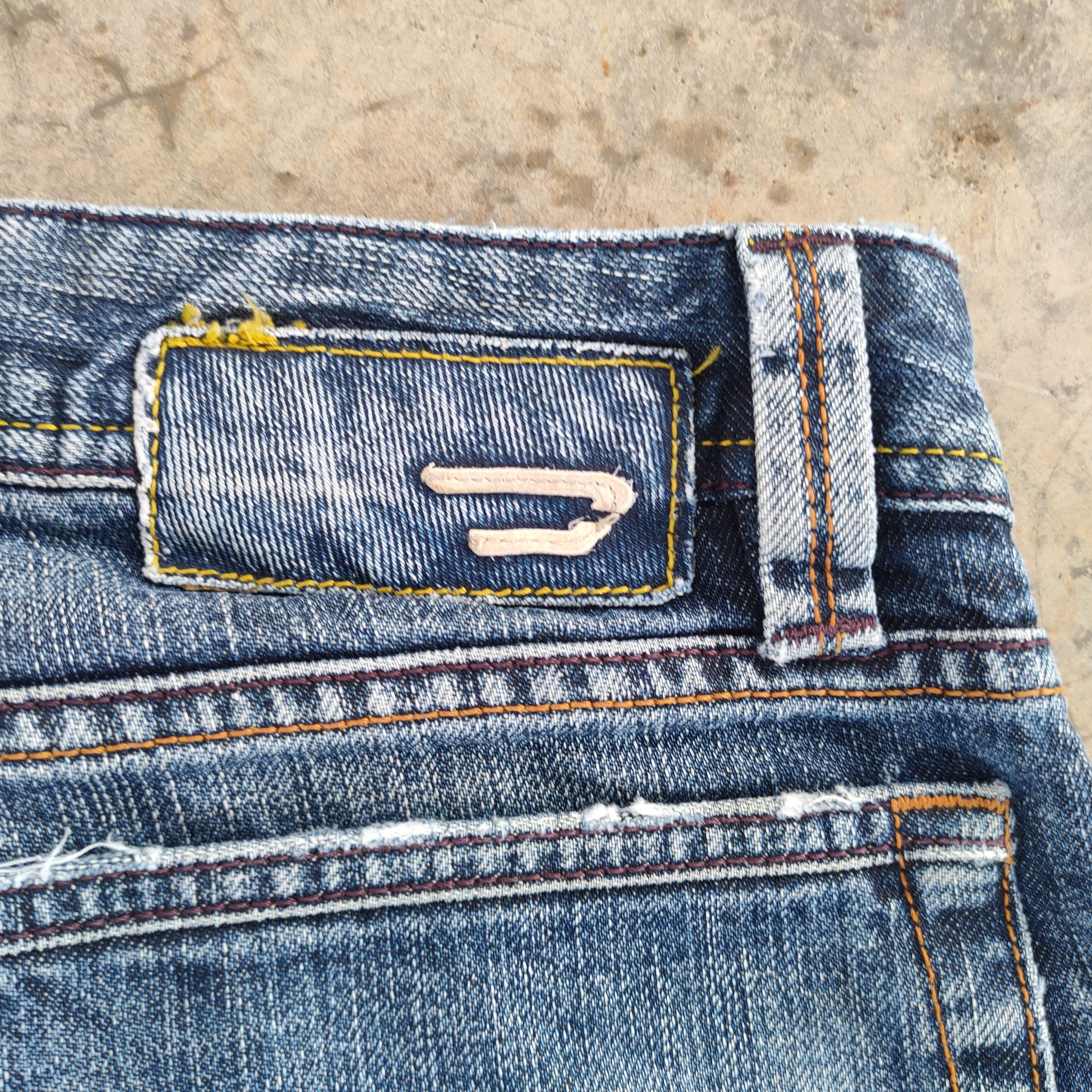 Diesel diesel button fly vintage jeans denim pants Size US 30 / EU 46 - 13 Thumbnail