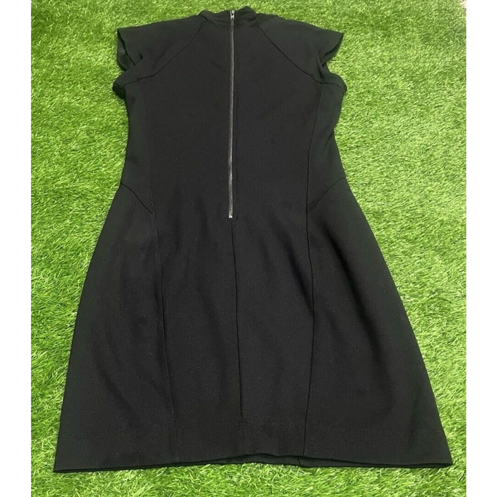 French Connection French Connection Little Black Dress Cap Sleeve 8 faux Wrap Size M / US 6-8 / IT 42-44 - 6 Thumbnail