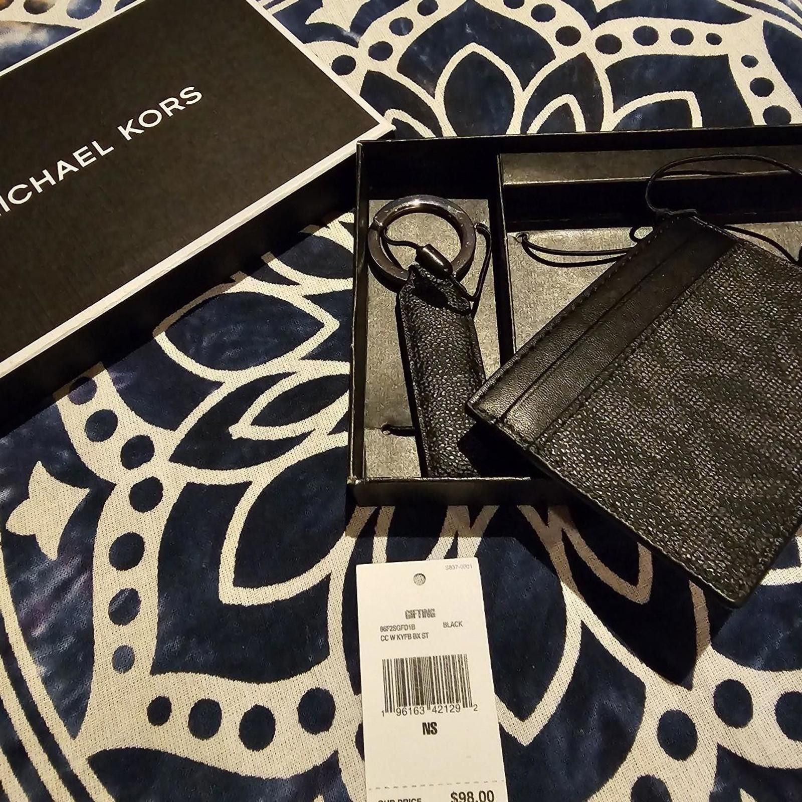 Michael Kors Michael Kors Men's Black and Grey Wallet & Keychain Size ONE SIZE - 8 Thumbnail