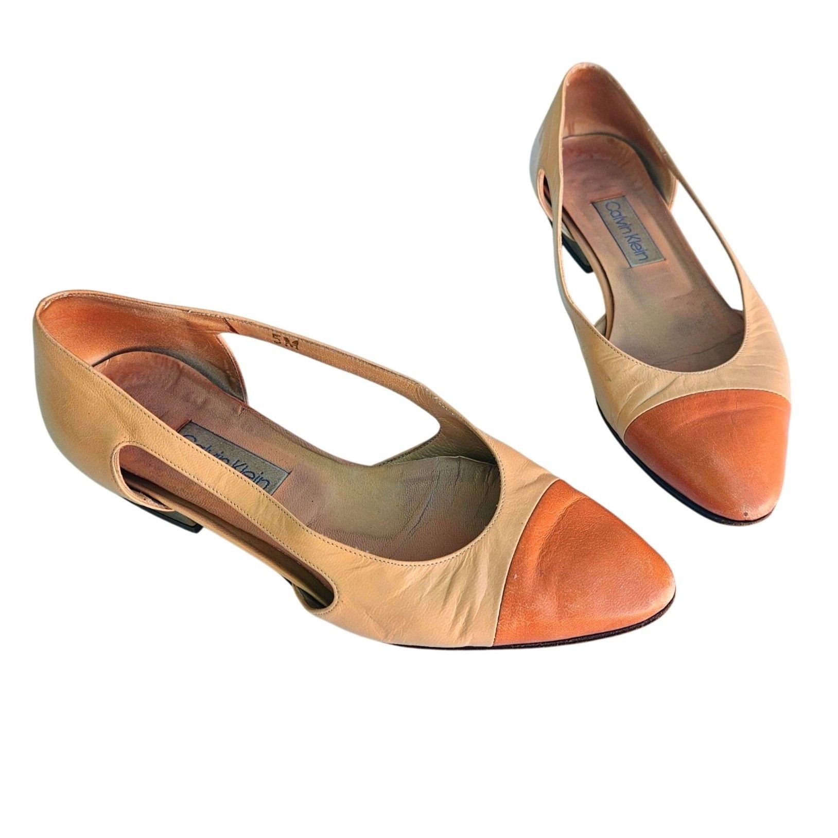 Calvin Klein Vintage Calvin Klein Flats Italy Leather Cap Toe Cutout Beig Size US 5 / IT 35 - 2 Thumbnail