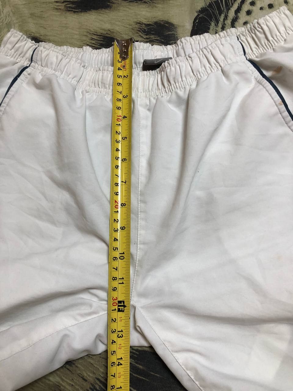 Nike Vintage white Shorts NIKE logo Y2K streetwear sportwear Size US 32 / EU 48 - 14 Thumbnail