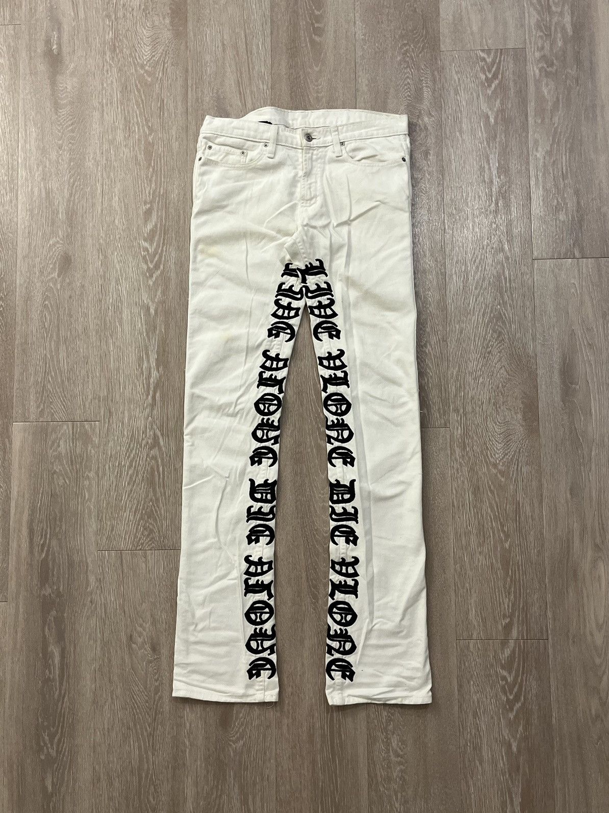 Vlone Vlone White Old English Denim Size US 32 / EU 48 - 2 Thumbnail