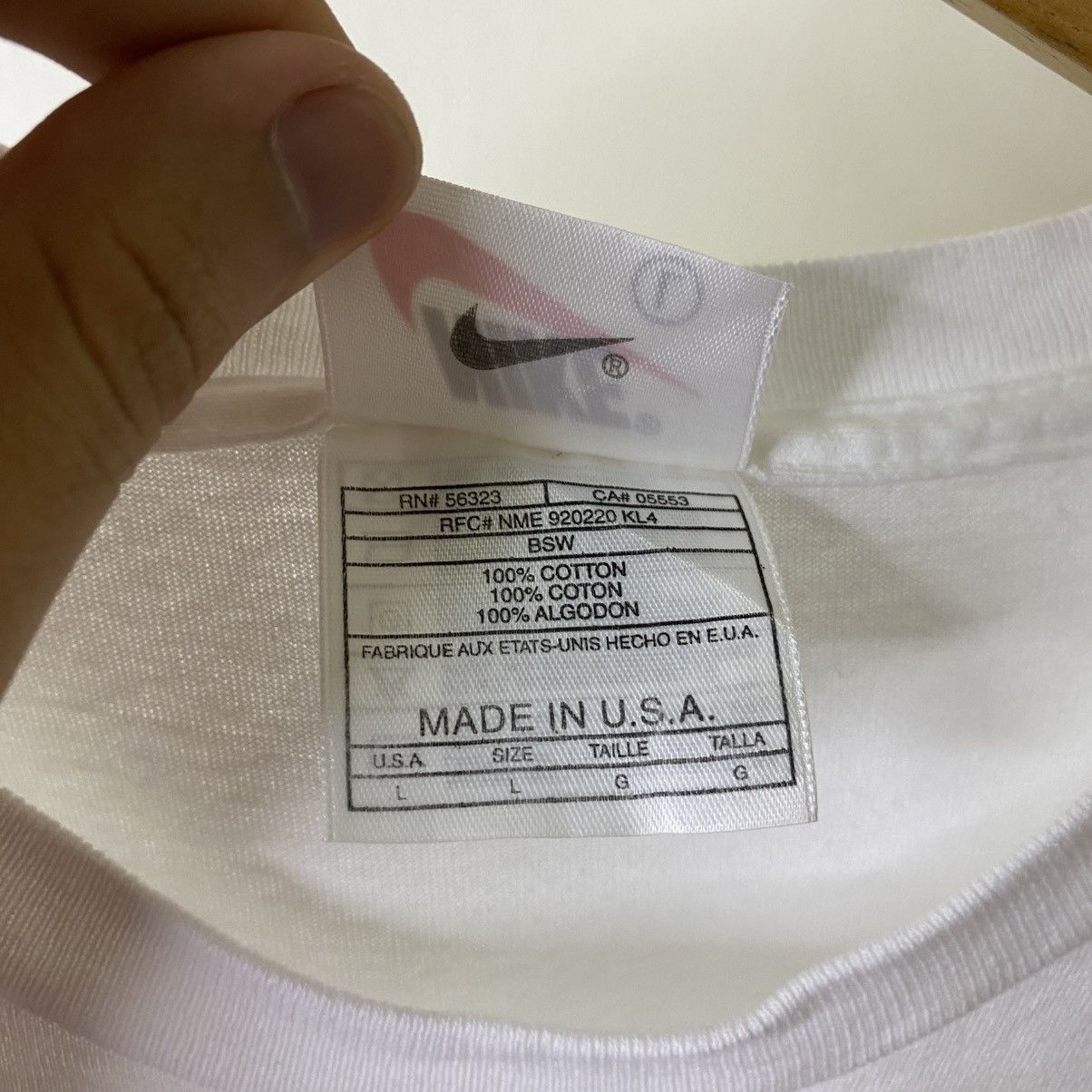 Nike 1990s Nike Essential Embroidery Small Swoosh T Shirt Size US XL / EU 56 / 4 - 4 Thumbnail